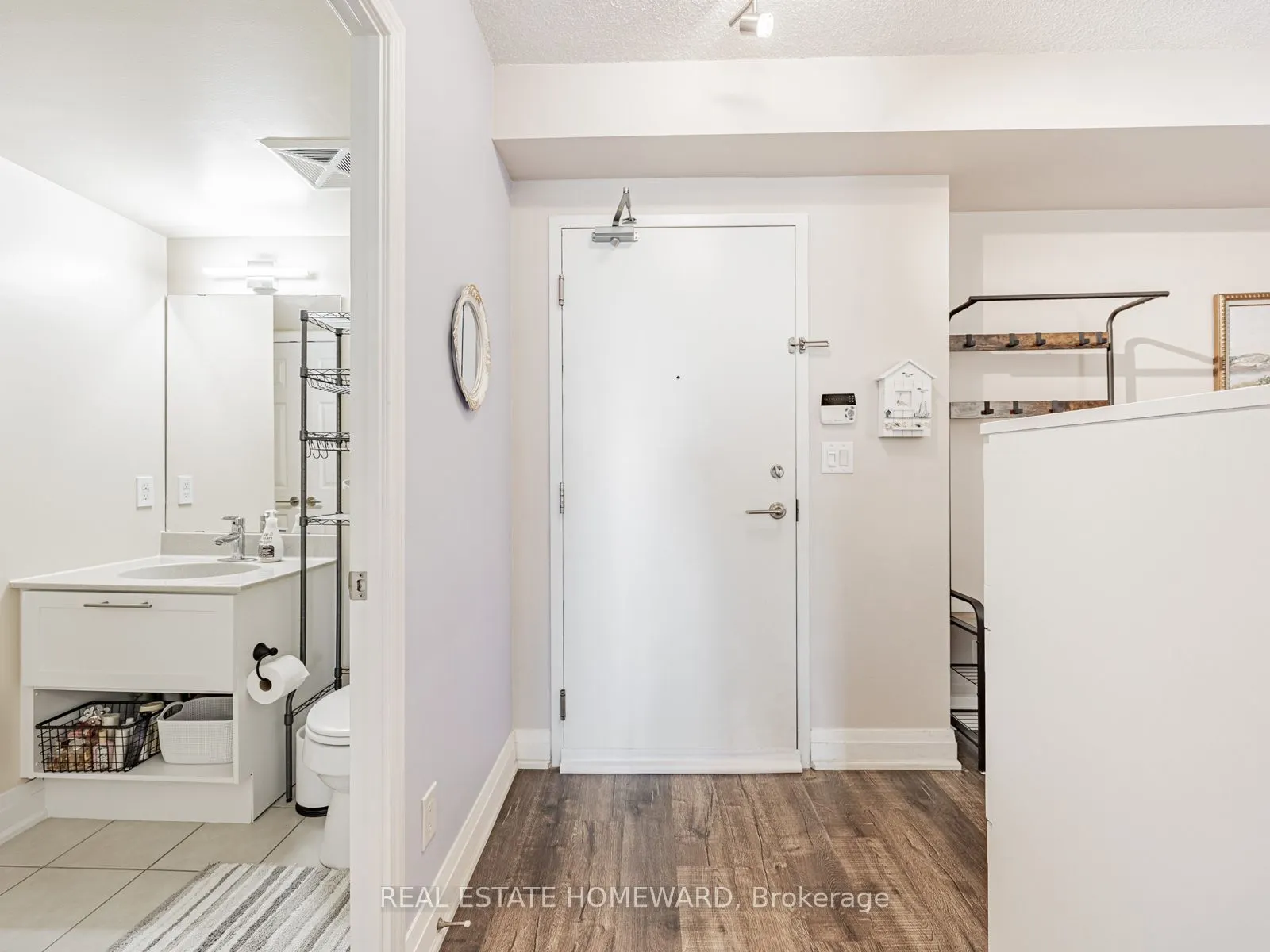 120 Dallimore Circle, #814
