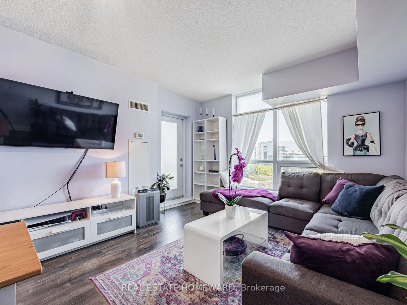 120 Dallimore Circle, #814