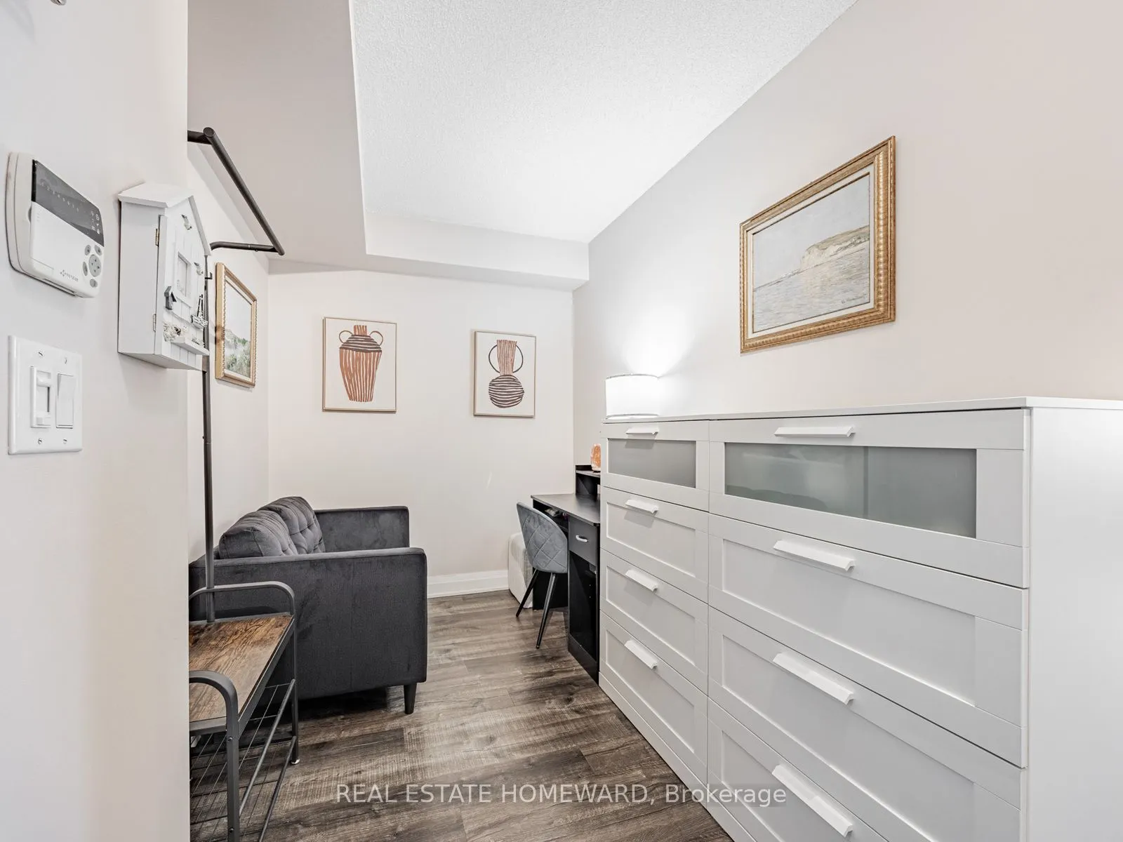 120 Dallimore Circle, #814