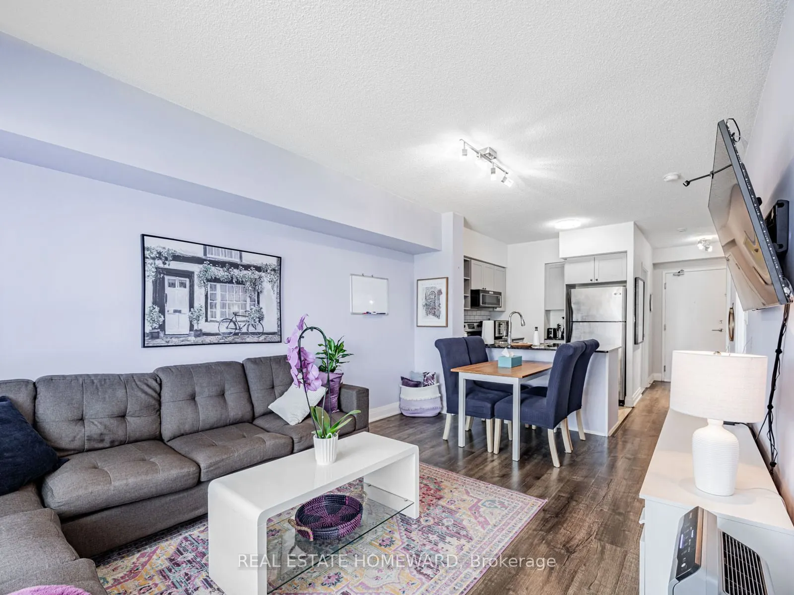 120 Dallimore Circle, #814