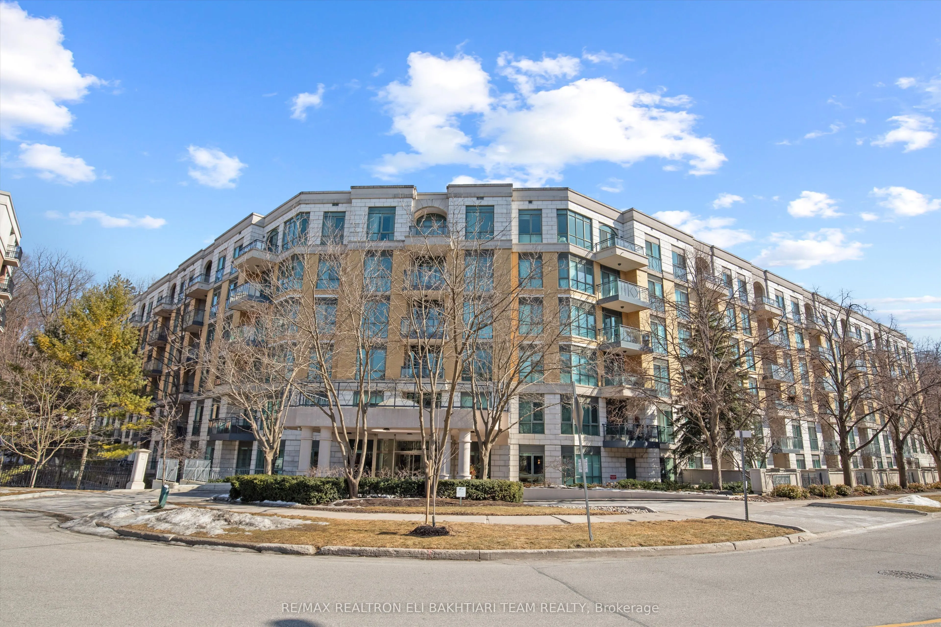11 William Carson Crescent, #618