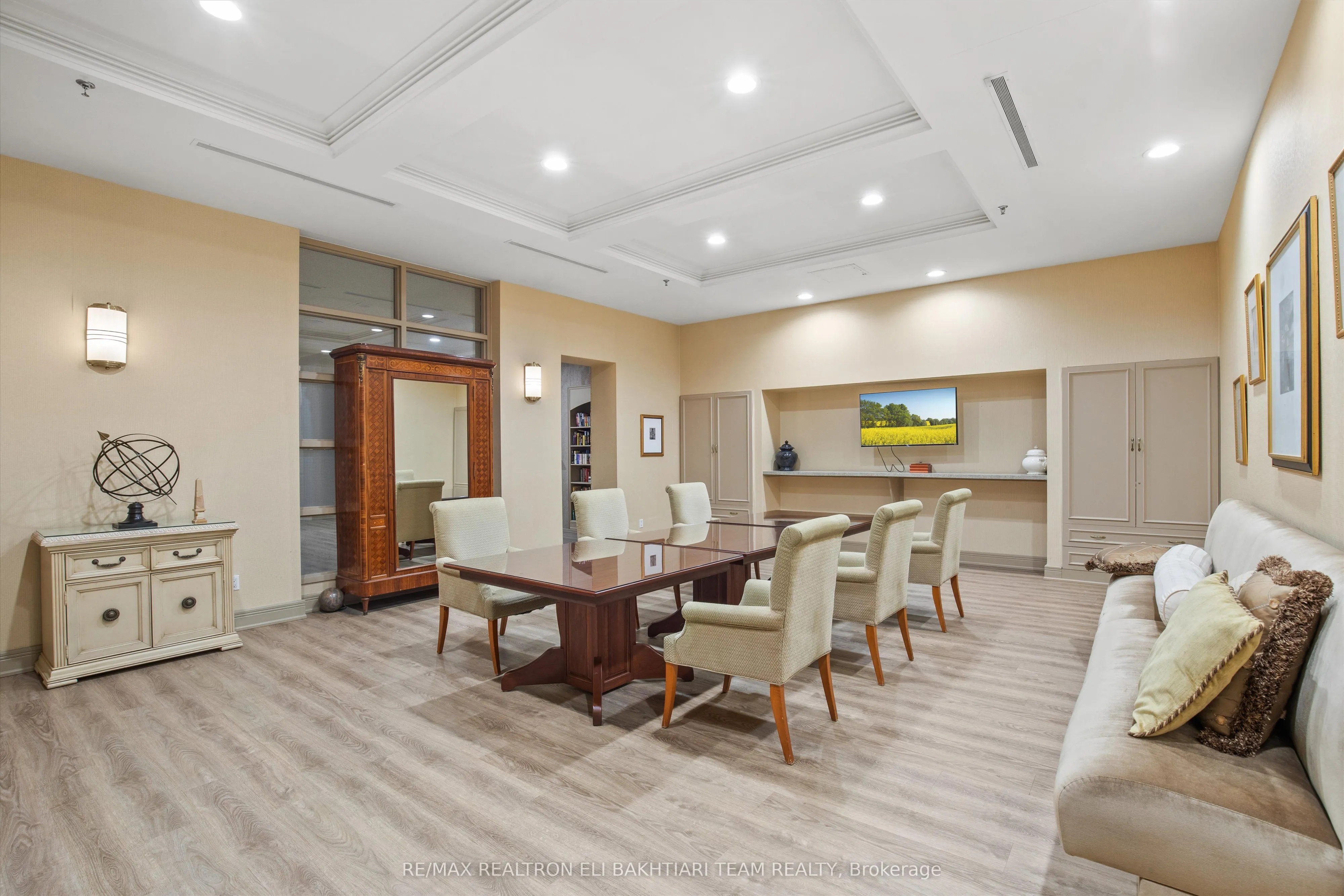 11 William Carson Crescent, #618