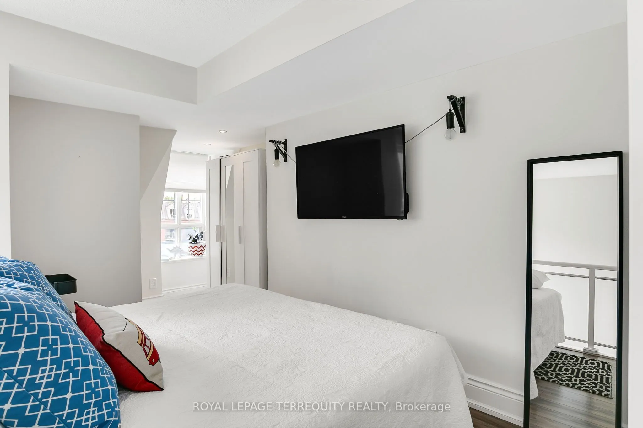 119 Merton Street, #408