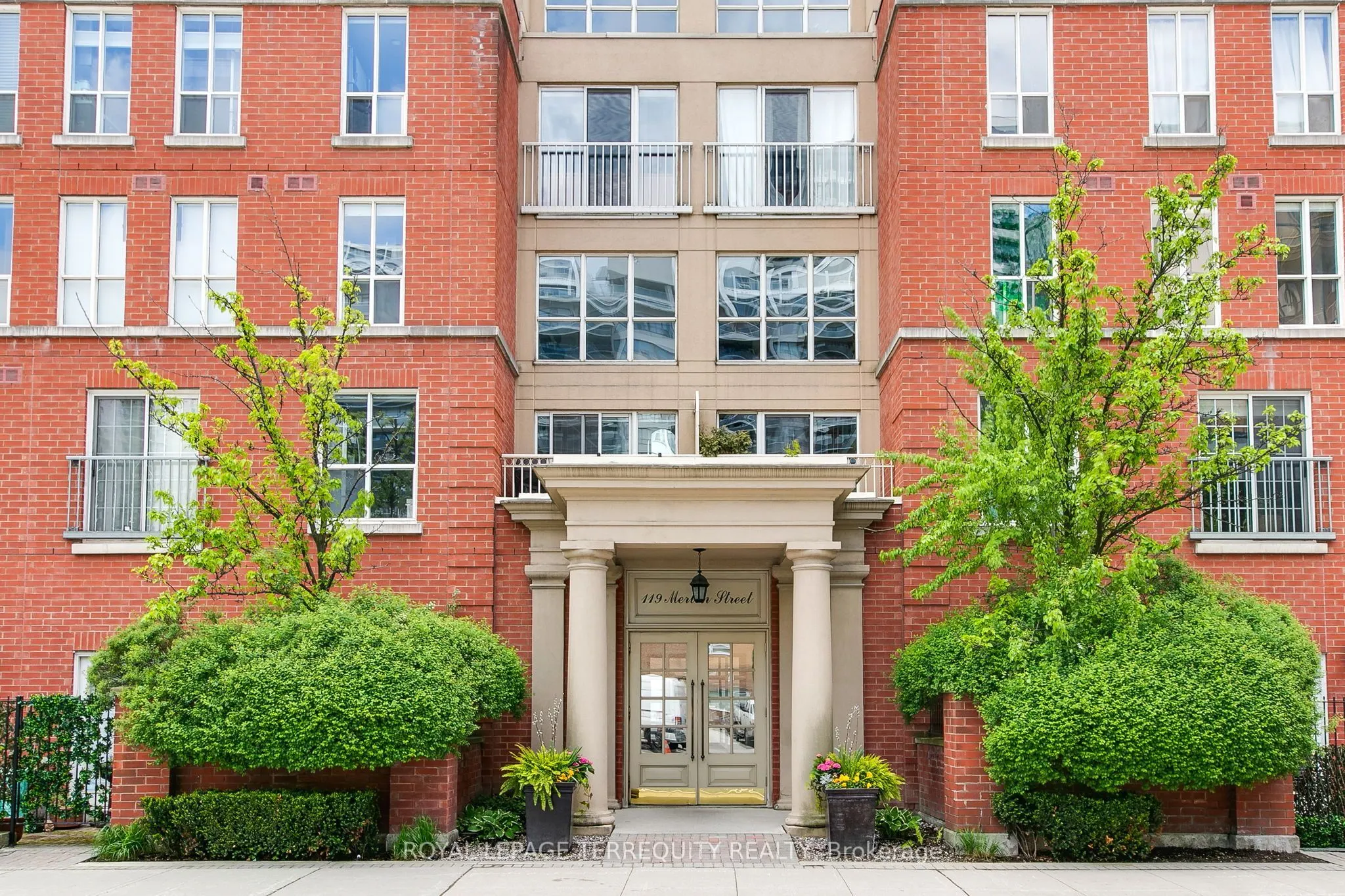 119 Merton Street, #408