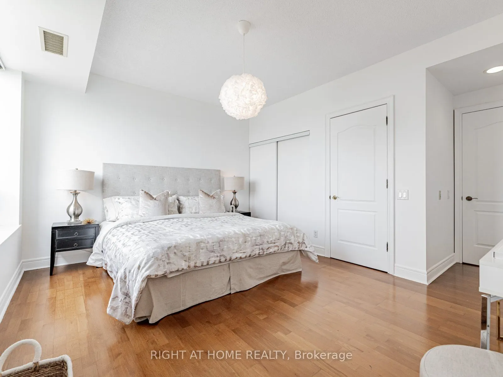 1 Clairtrell Road, #RG1