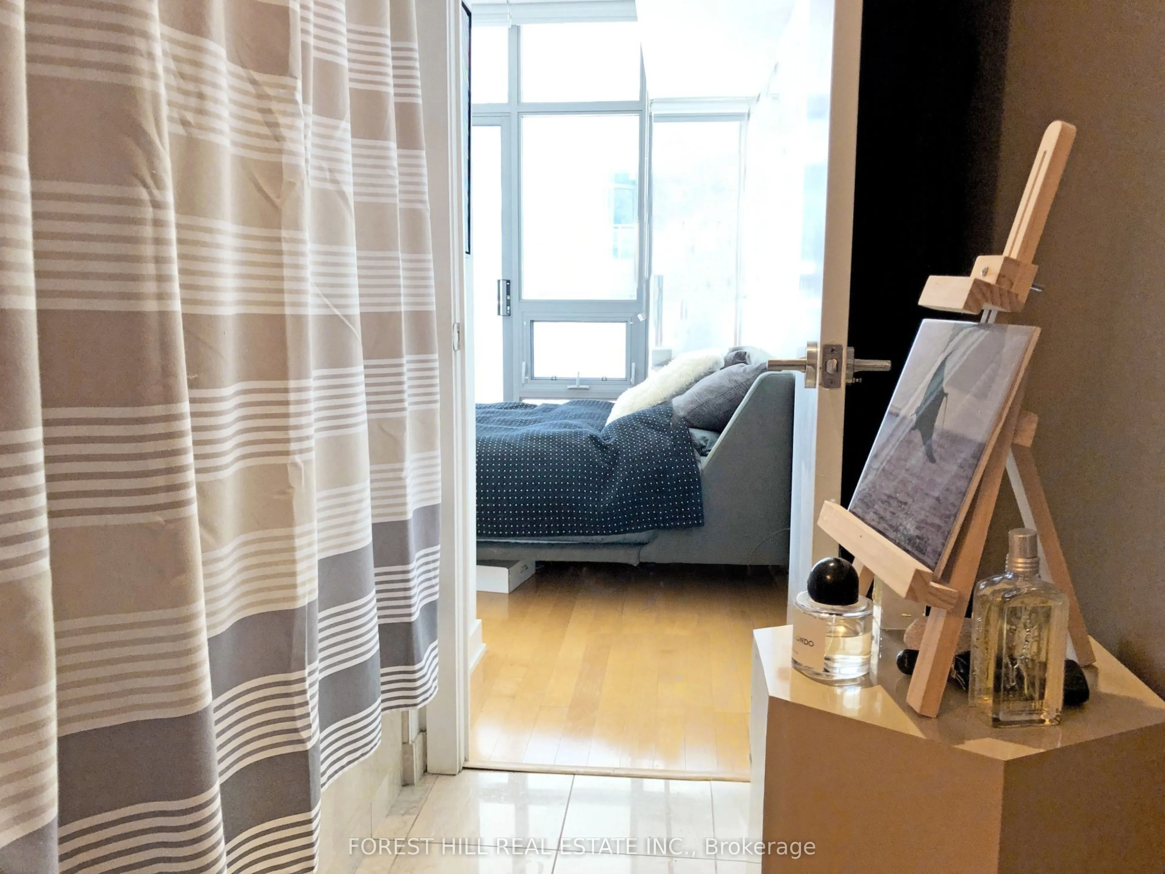 33 Charles Street E, #2511
