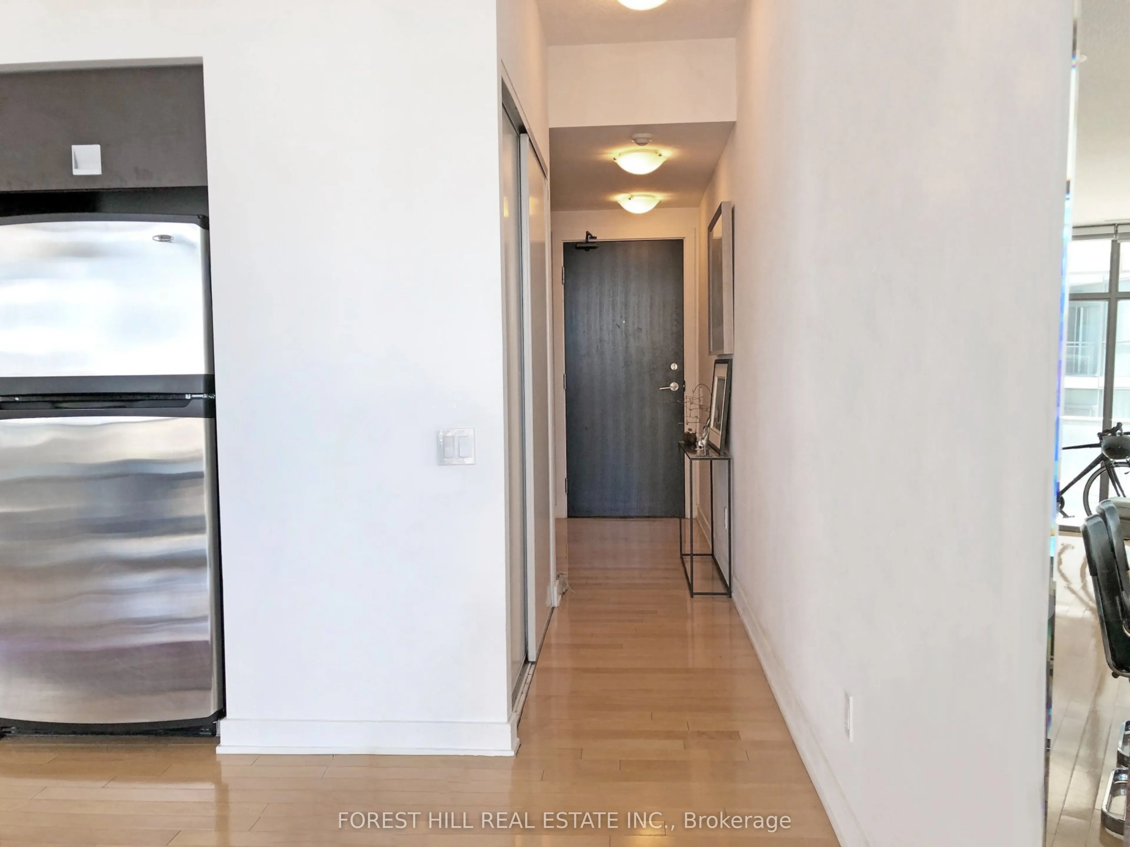 33 Charles Street E, #2511