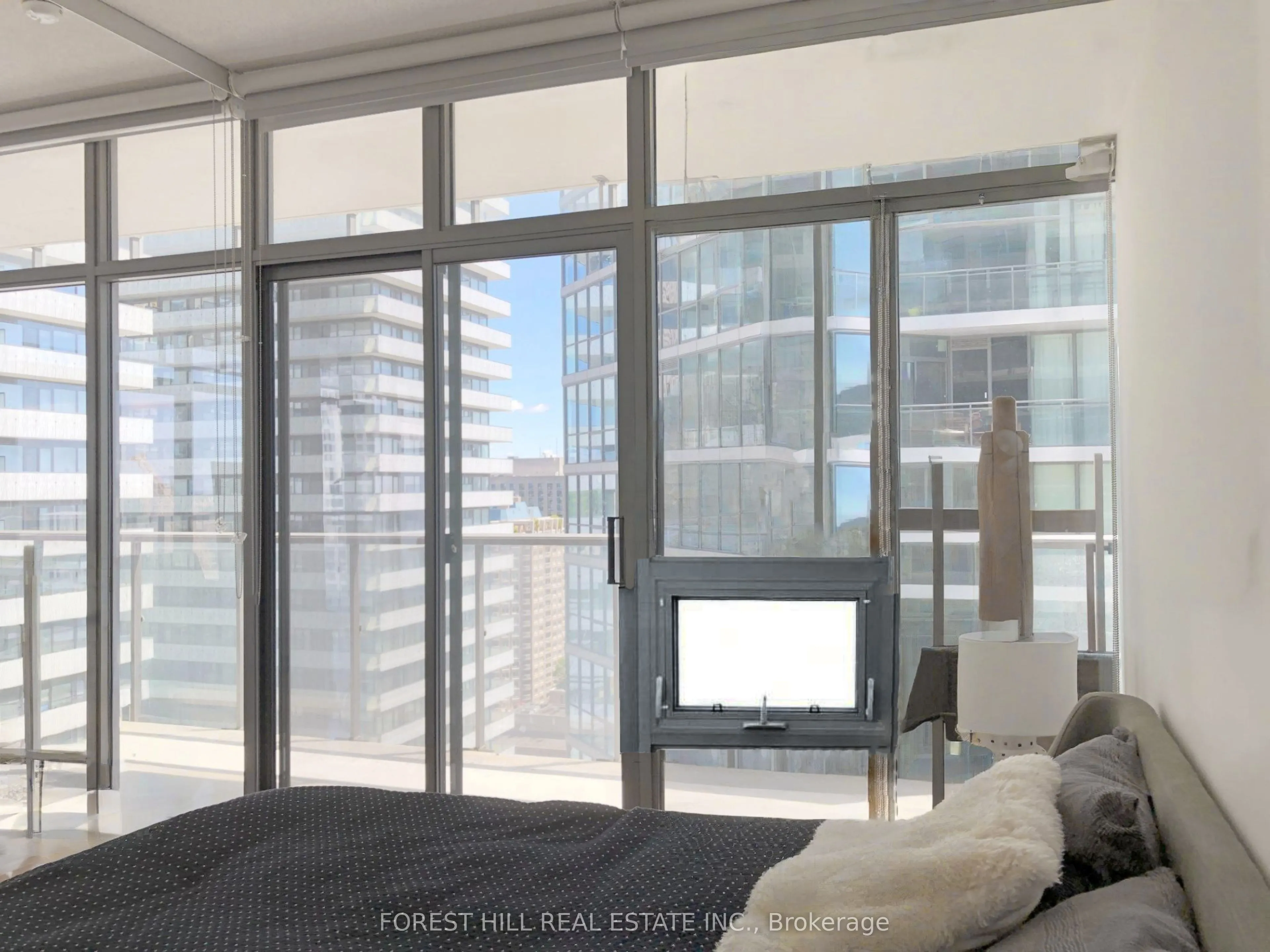 33 Charles Street E, #2511