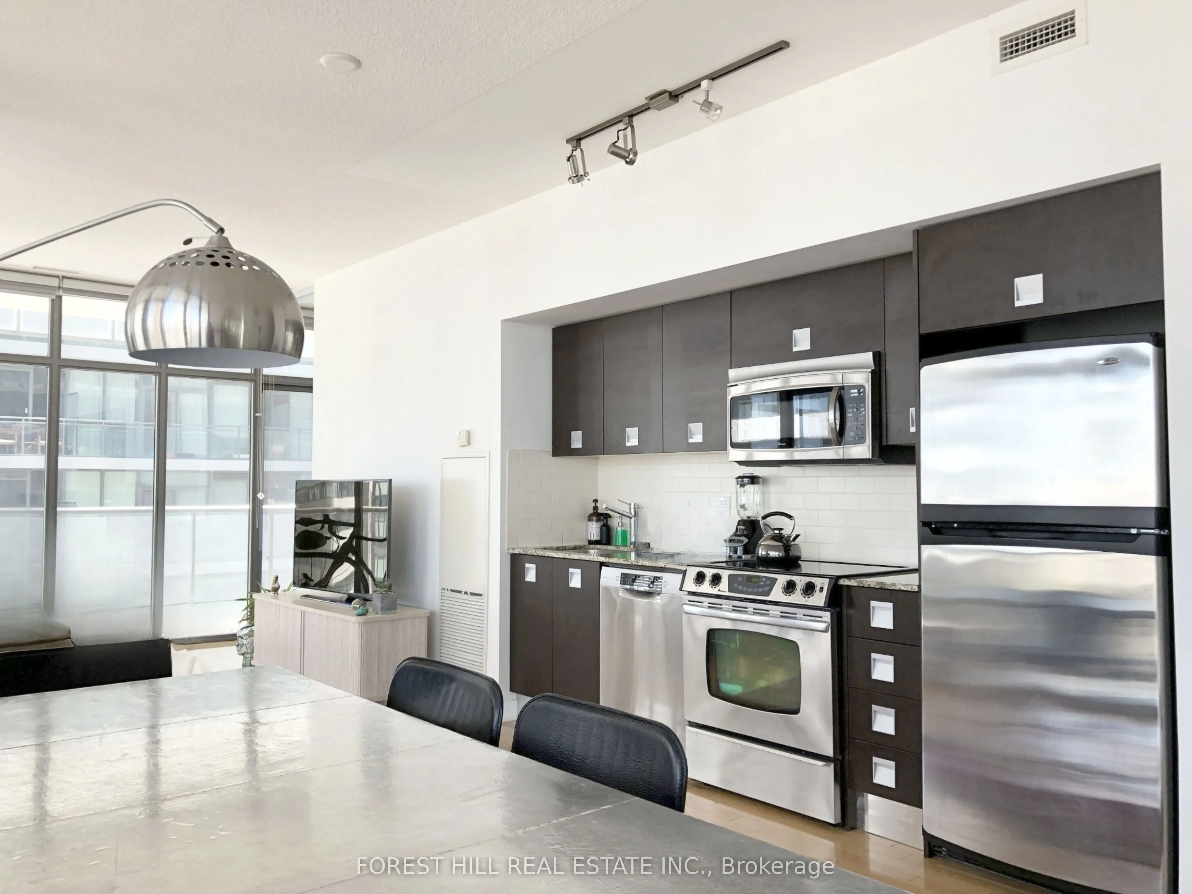 33 Charles Street E, #2511