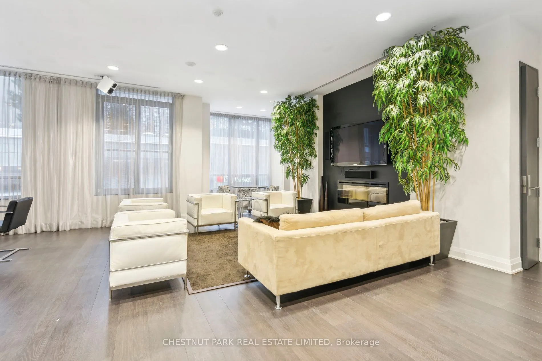 21 Balmuto Street, #1204