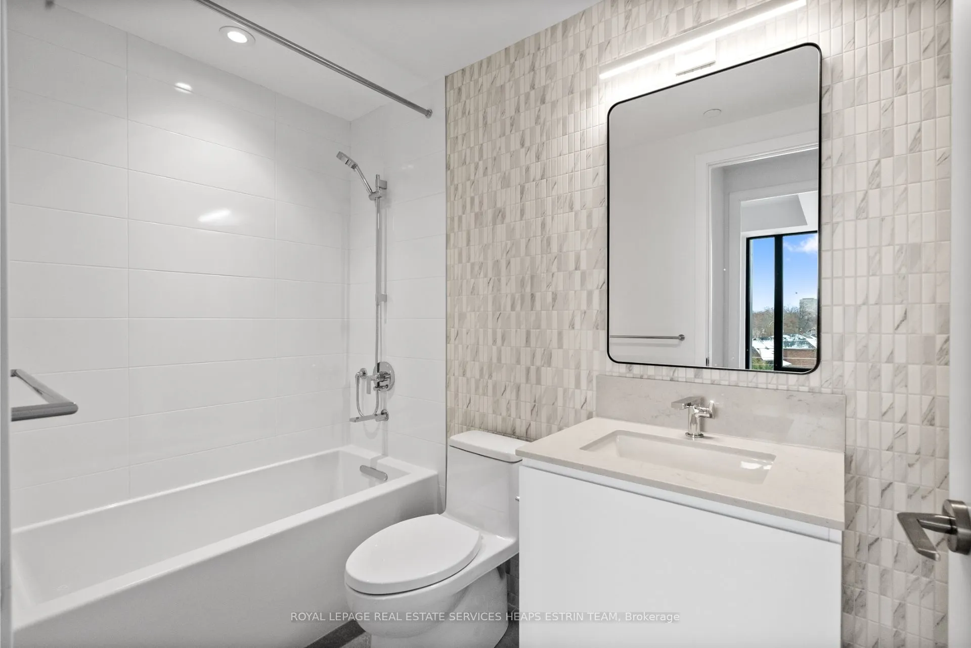 1414 Bayview Avenue, #409