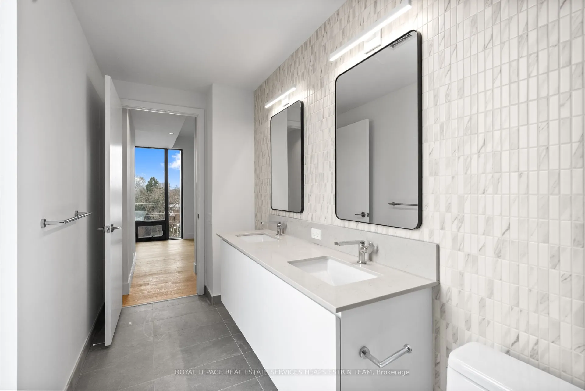 1414 Bayview Avenue, #409