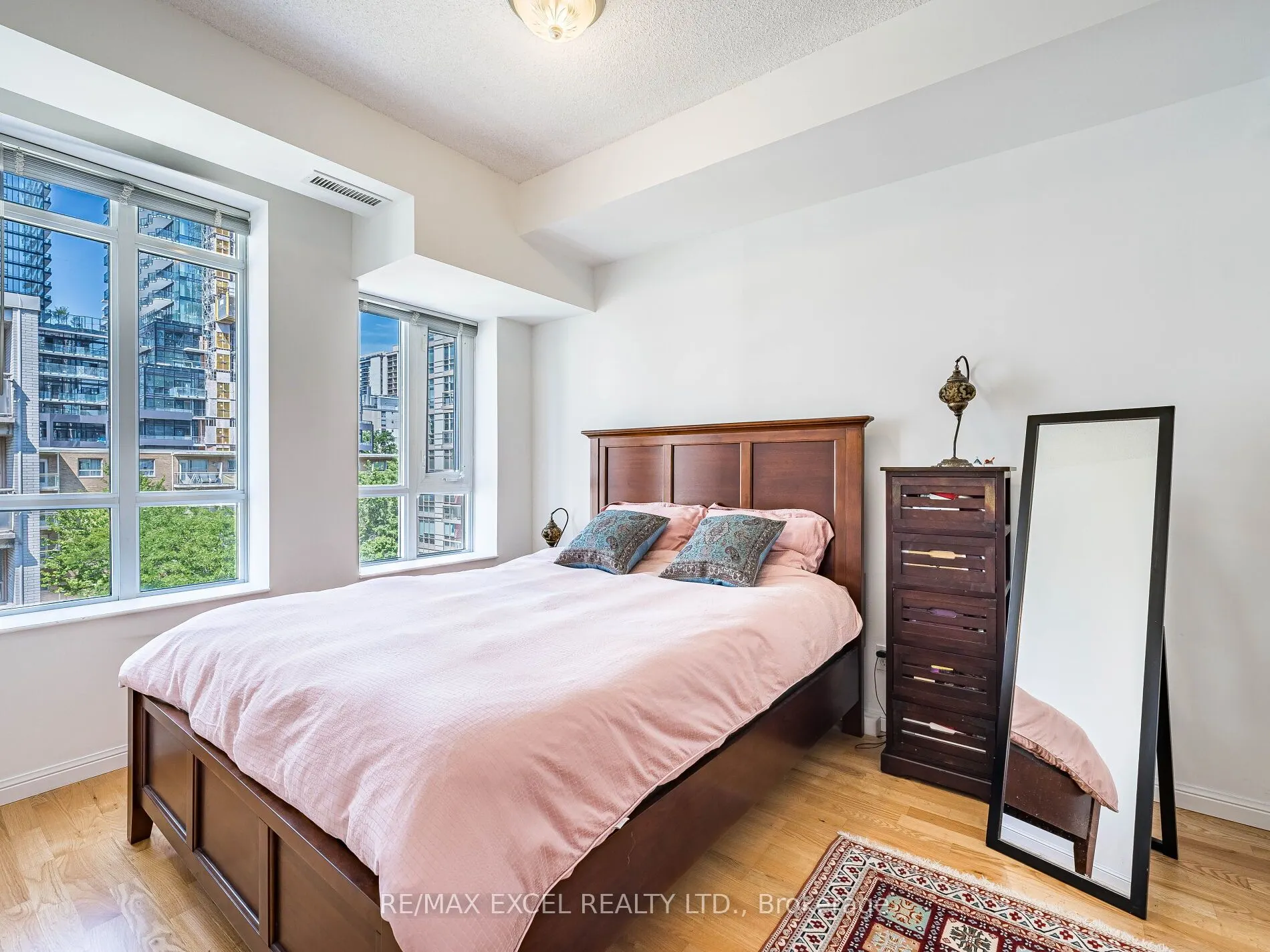 900 Mount Pleasant Road, #426