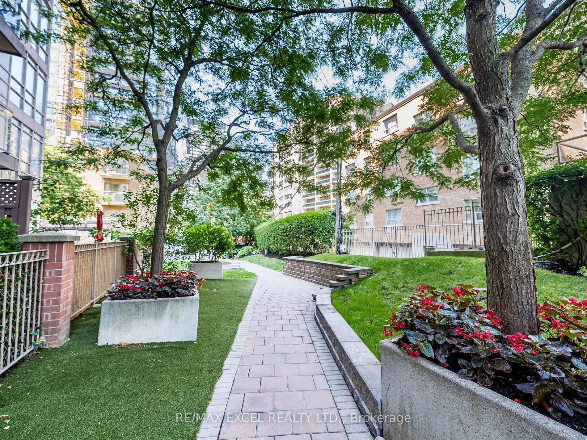 900 Mount Pleasant Road, #426