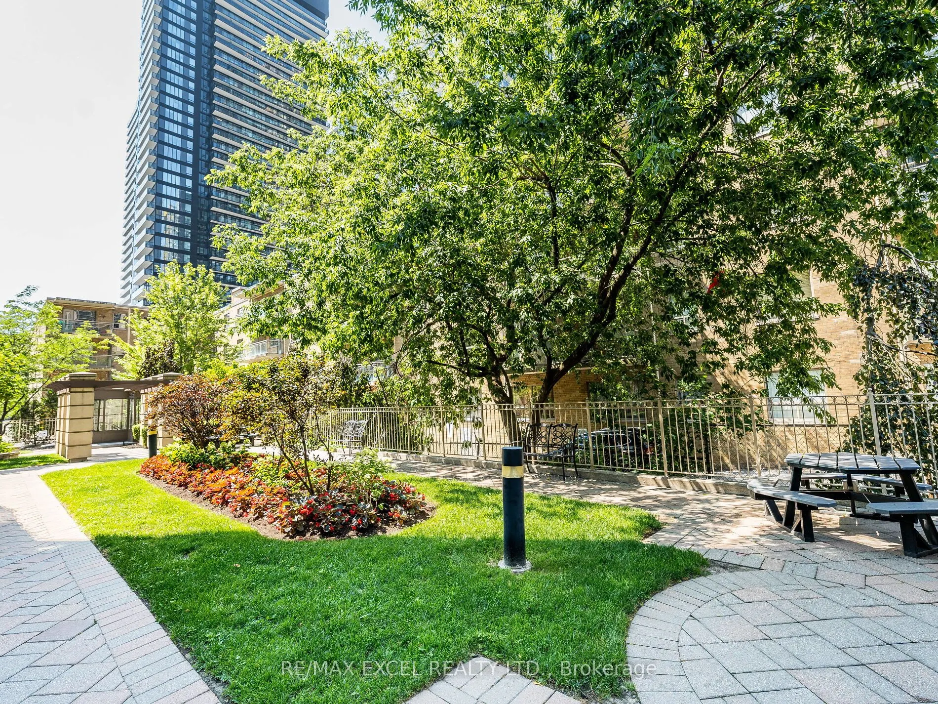 900 Mount Pleasant Road, #426