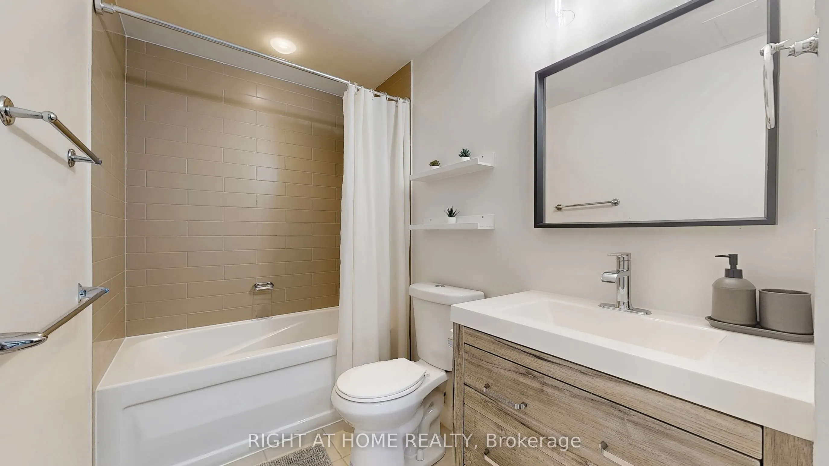 10 Navy Wharf Court, #3606