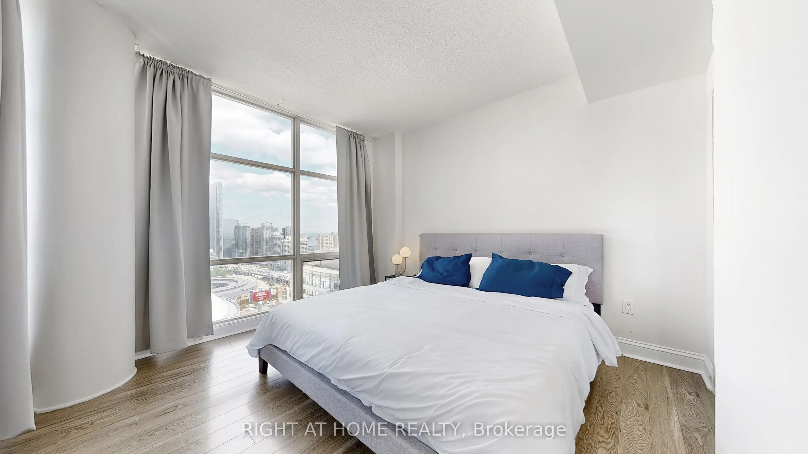 10 Navy Wharf Court, #3606