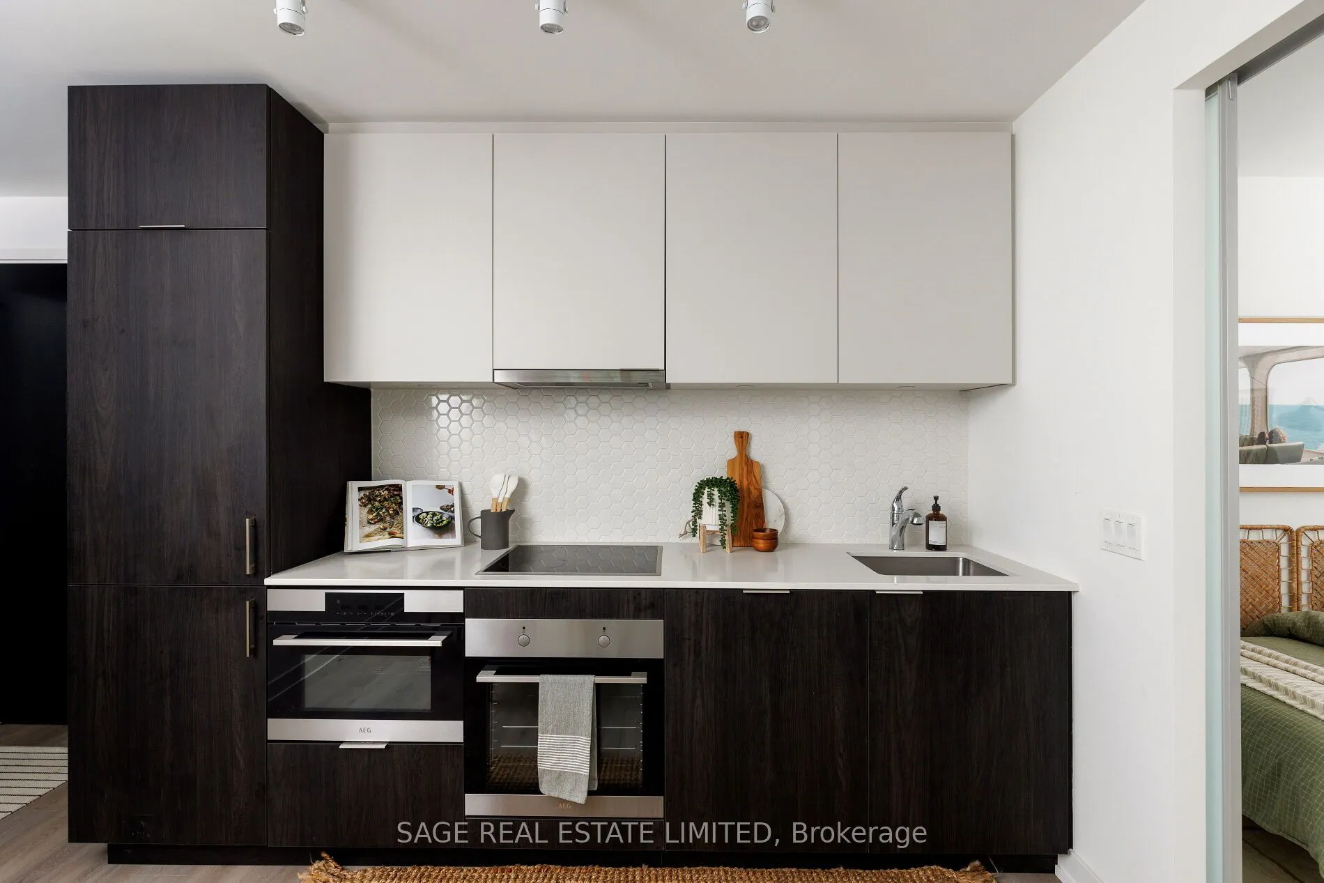 158 Front Street E, #2210
