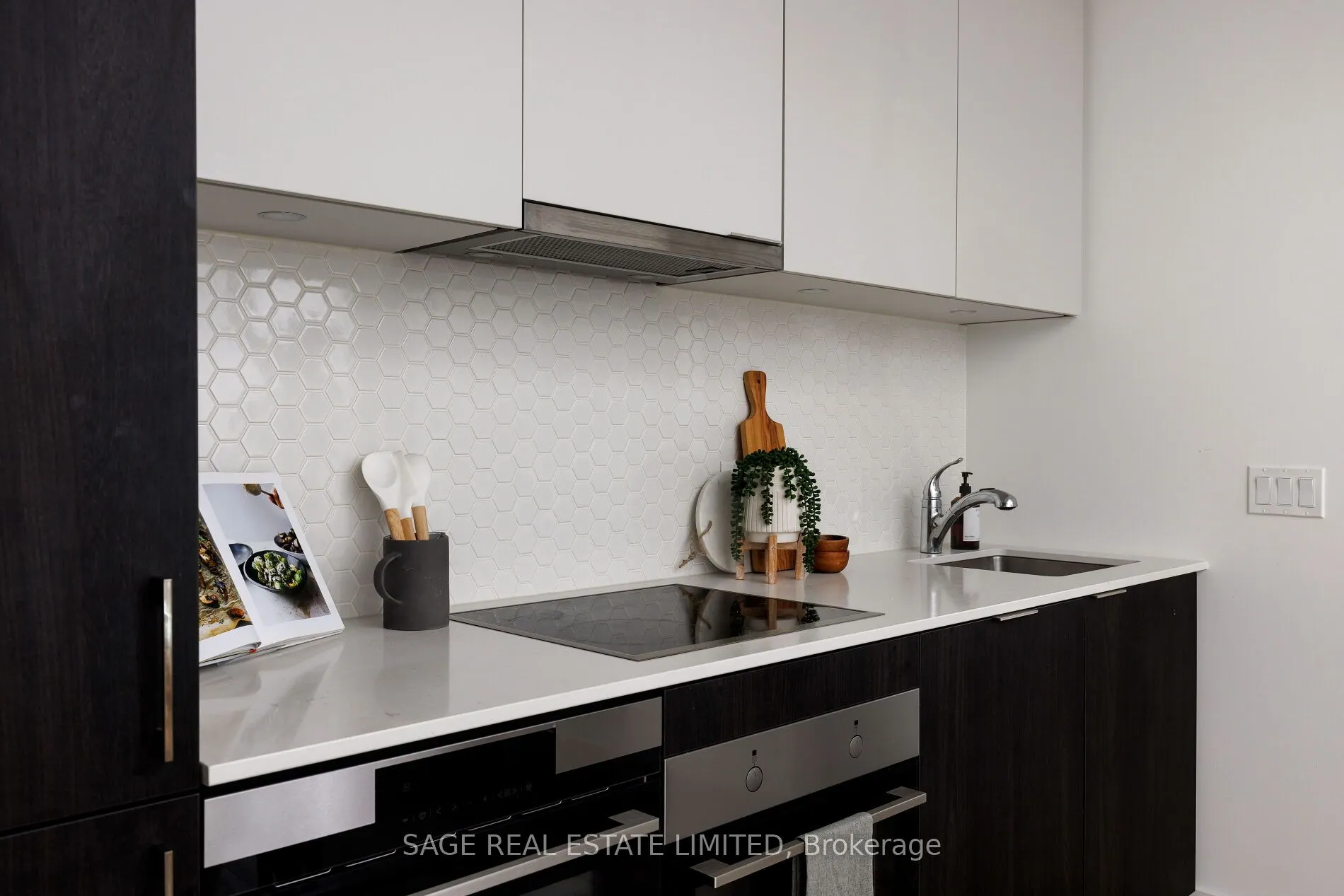 158 Front Street E, #2210