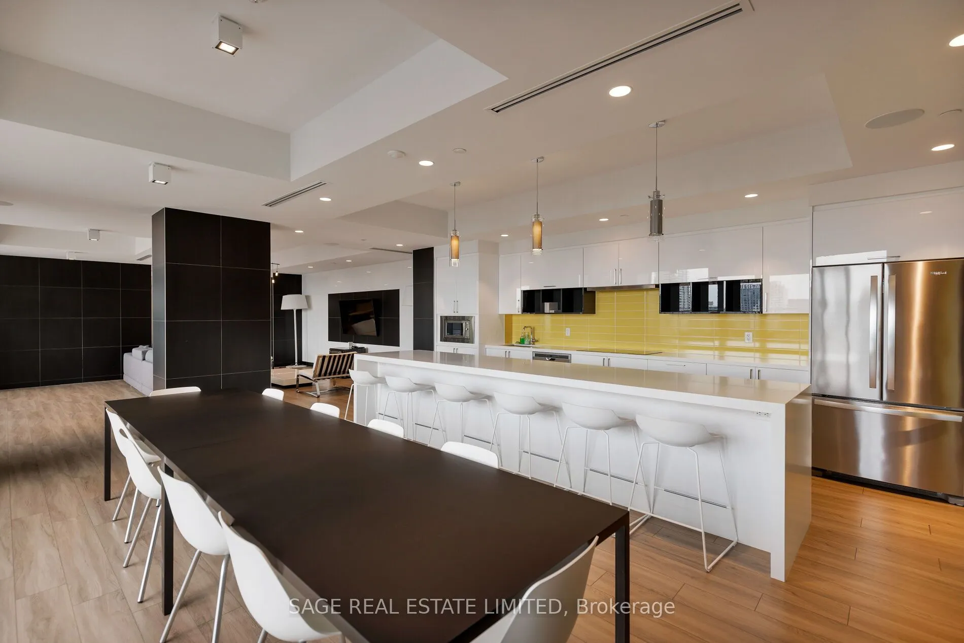 158 Front Street E, #2210