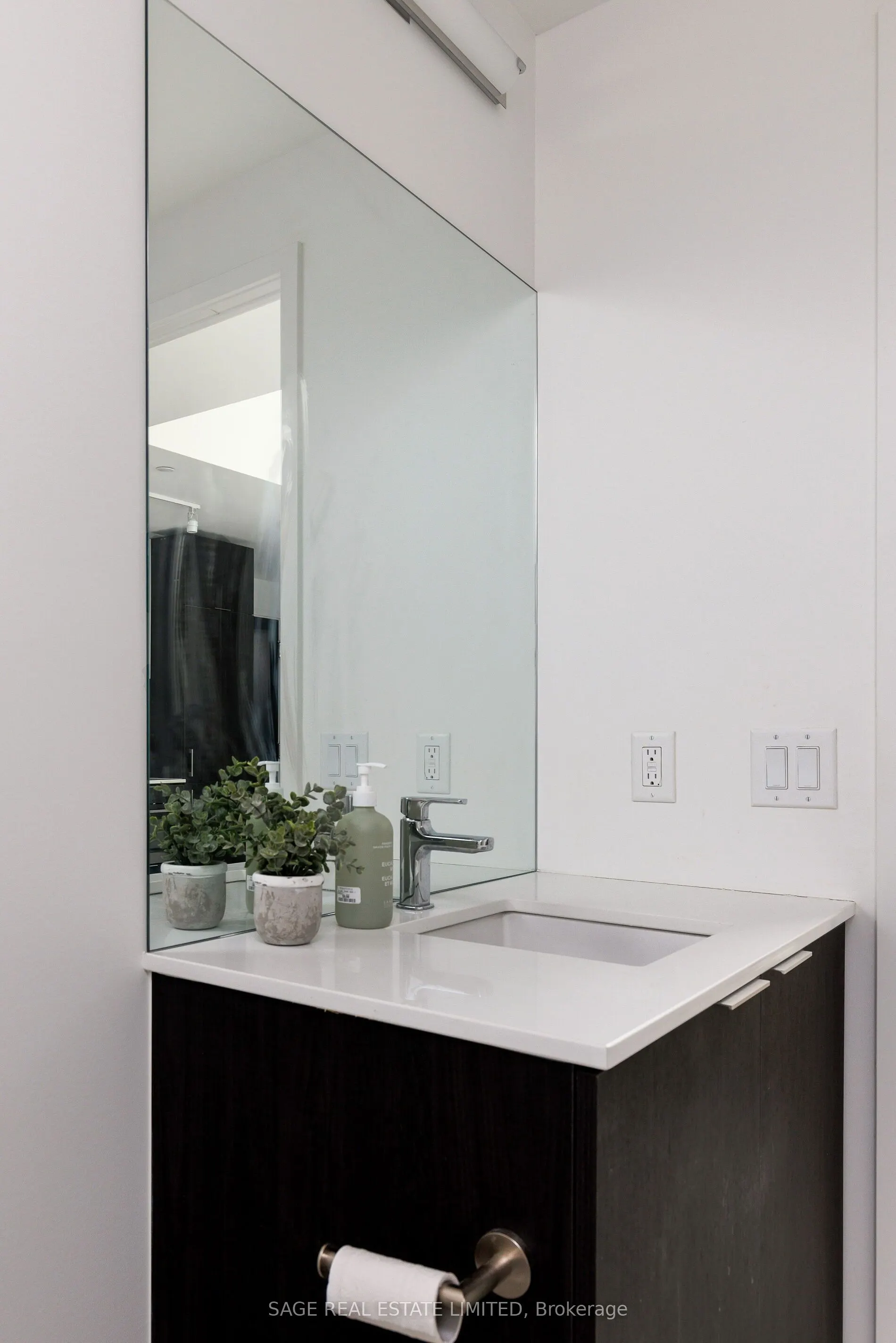 158 Front Street E, #2210
