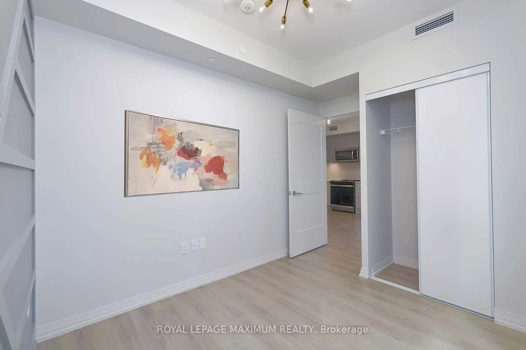 50 Dunfield Avenue, #719