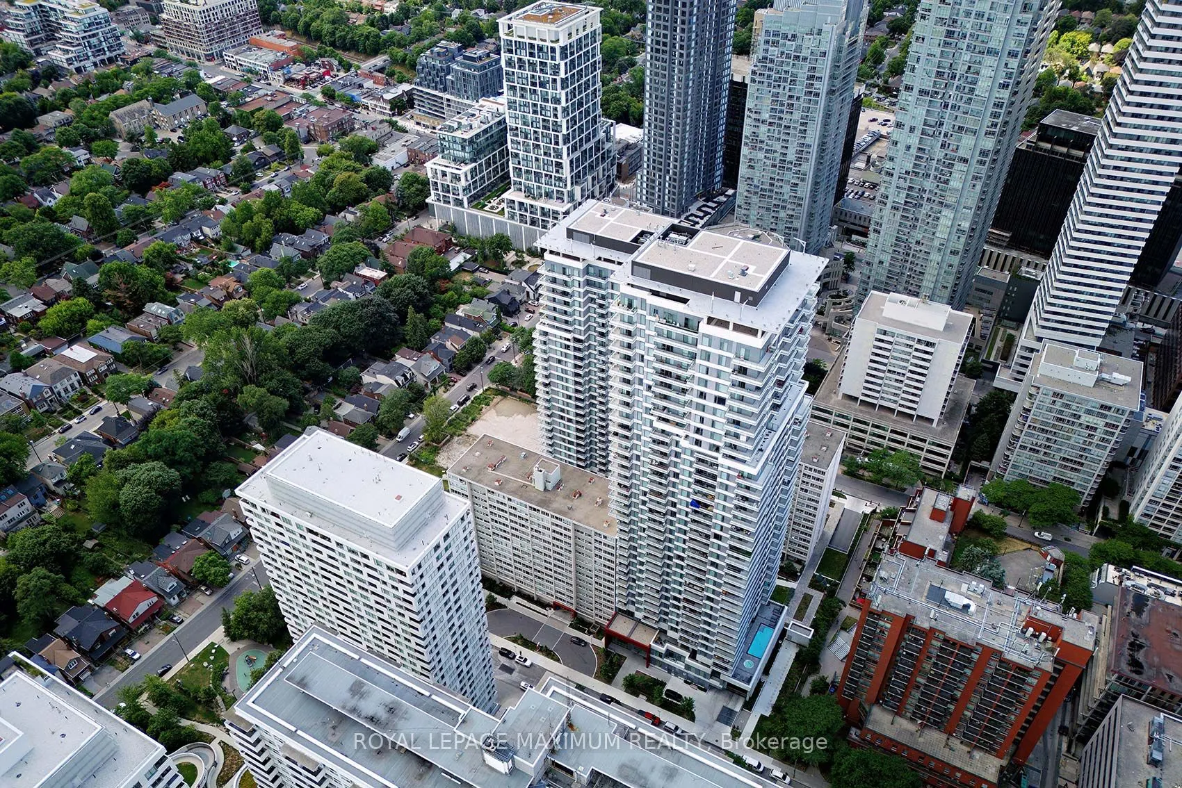 50 Dunfield Avenue, #719