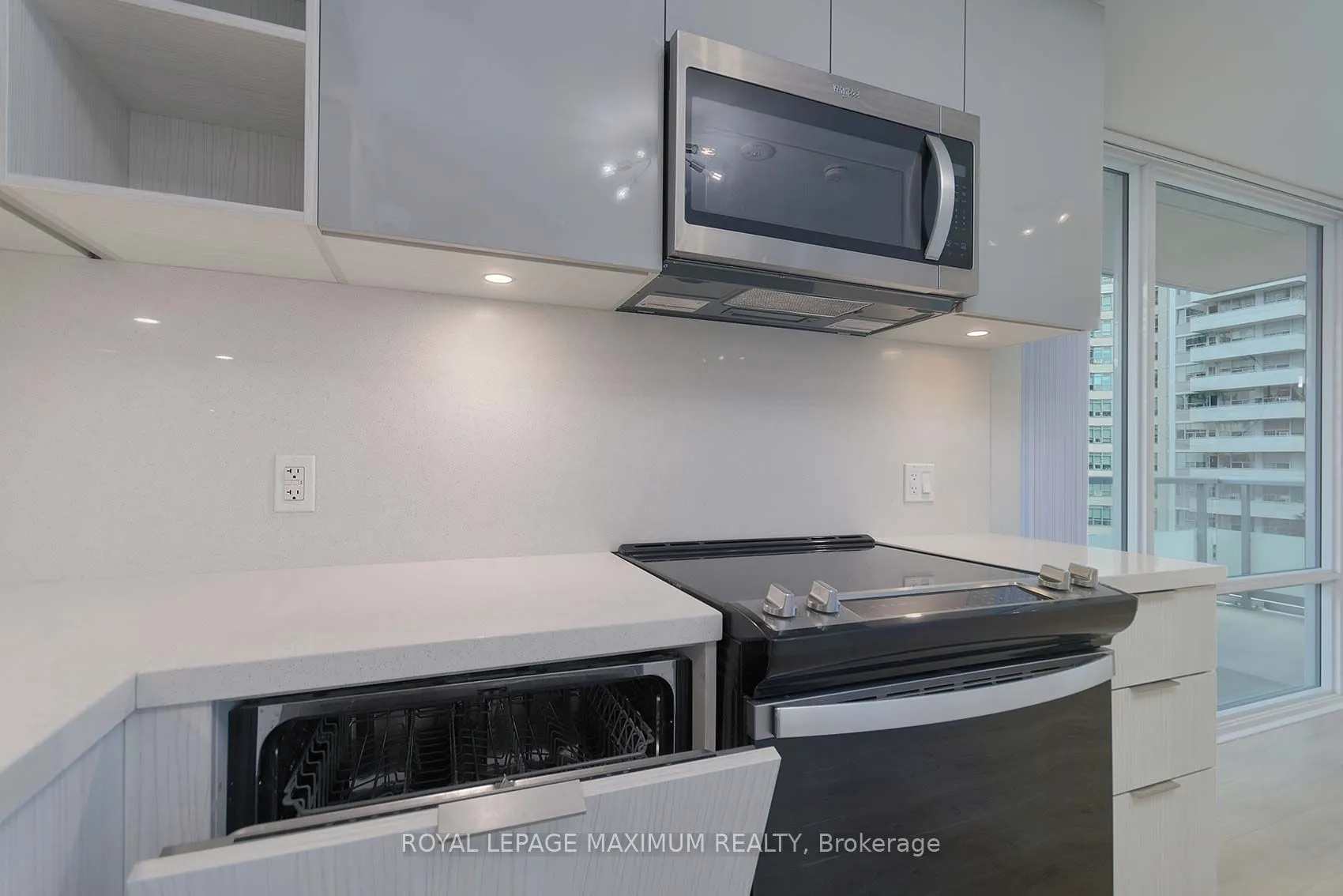 50 Dunfield Avenue, #719