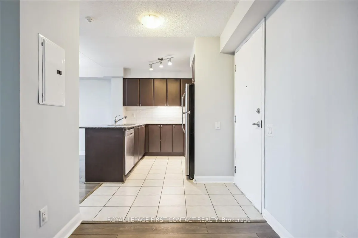 525 Wilson Avenue, #405