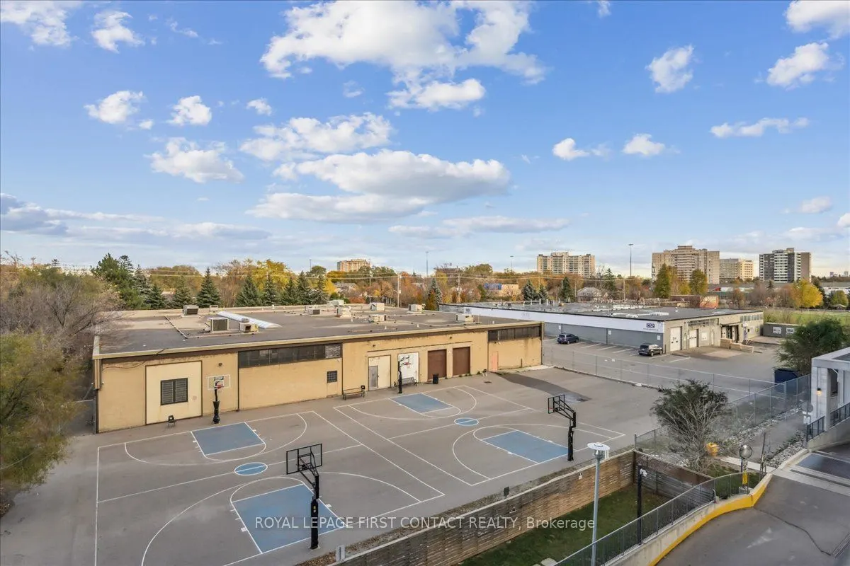 525 Wilson Avenue, #405
