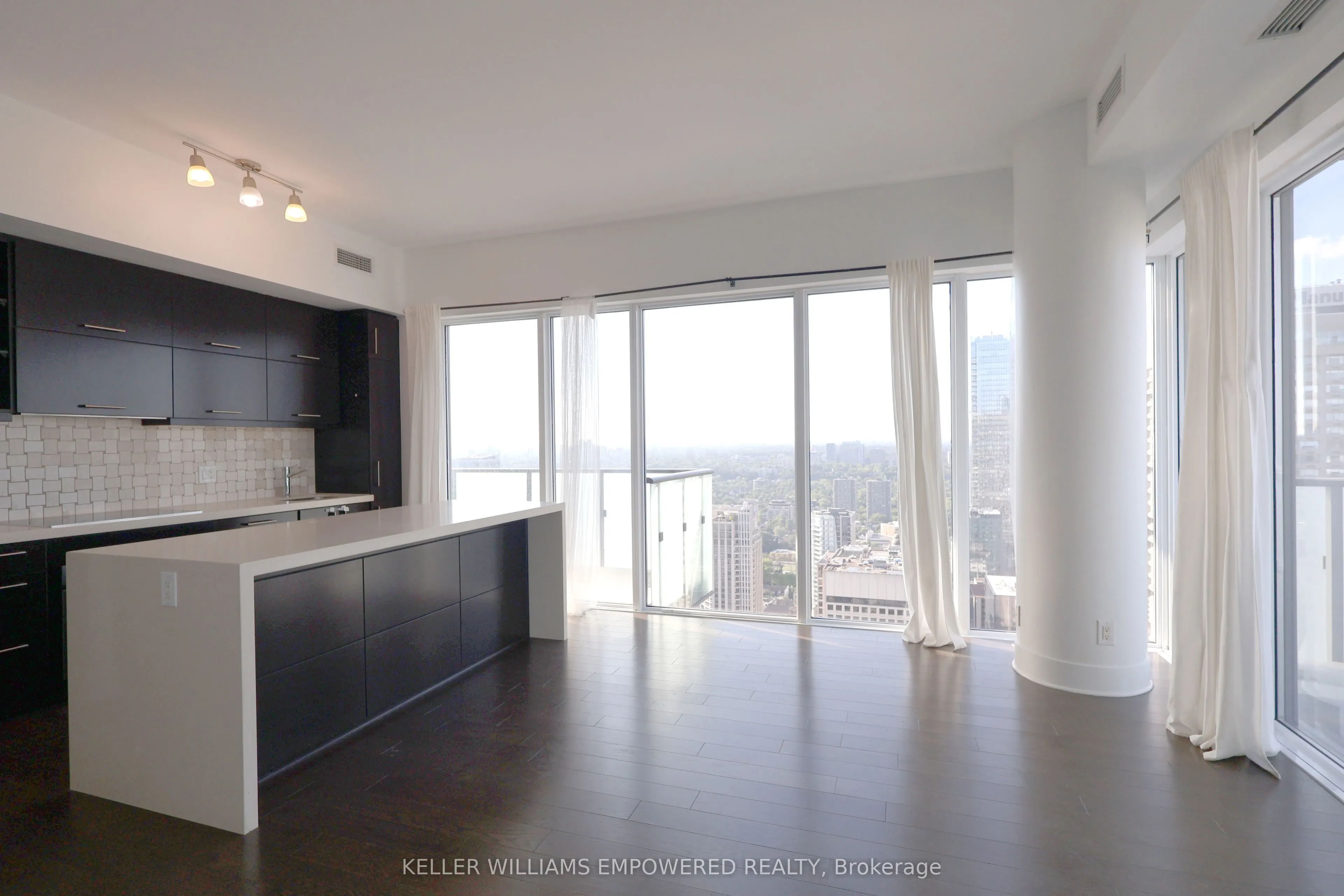 1080 Bay Street, #4508