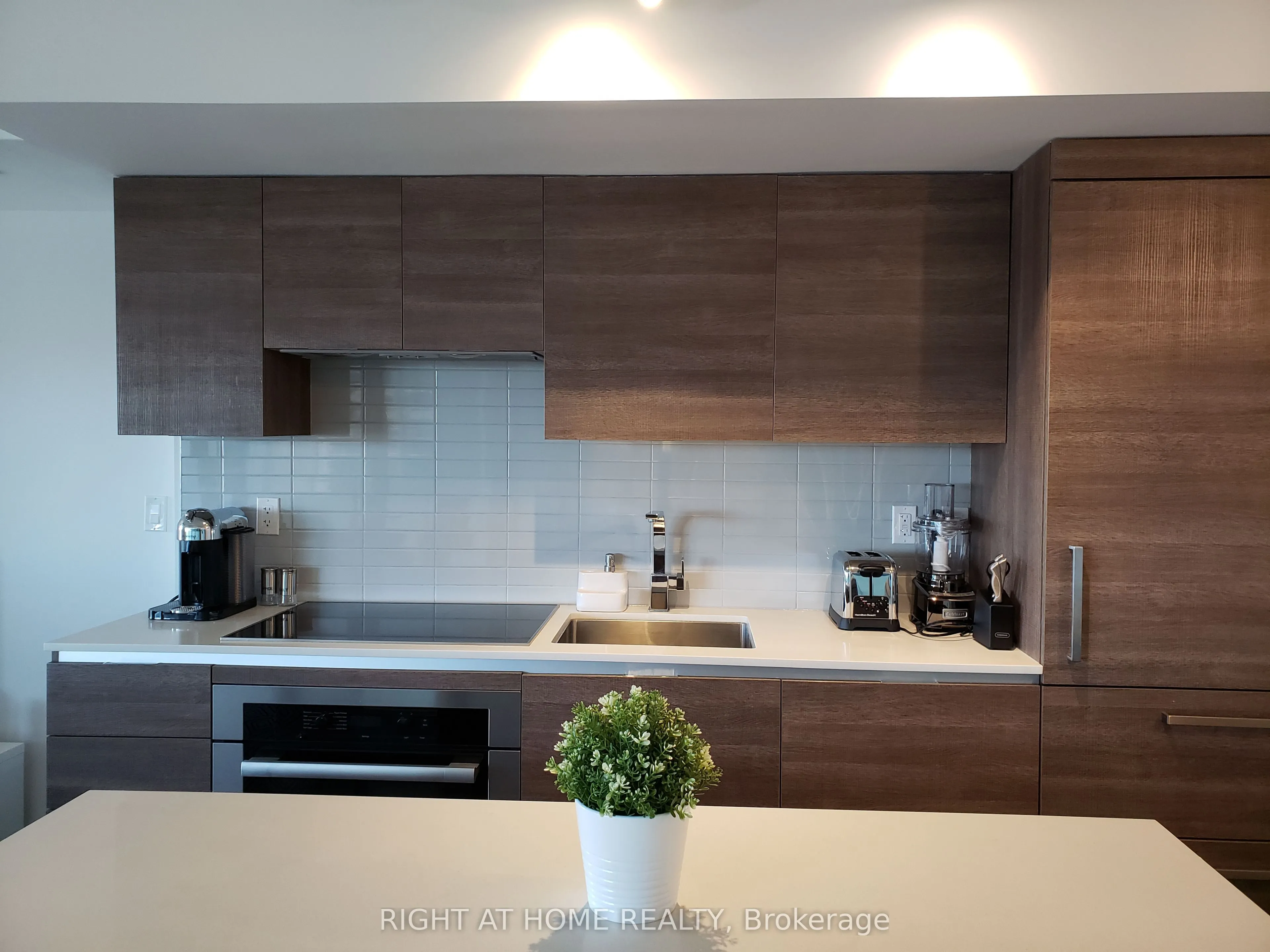 200 Bloor Street W, #1610