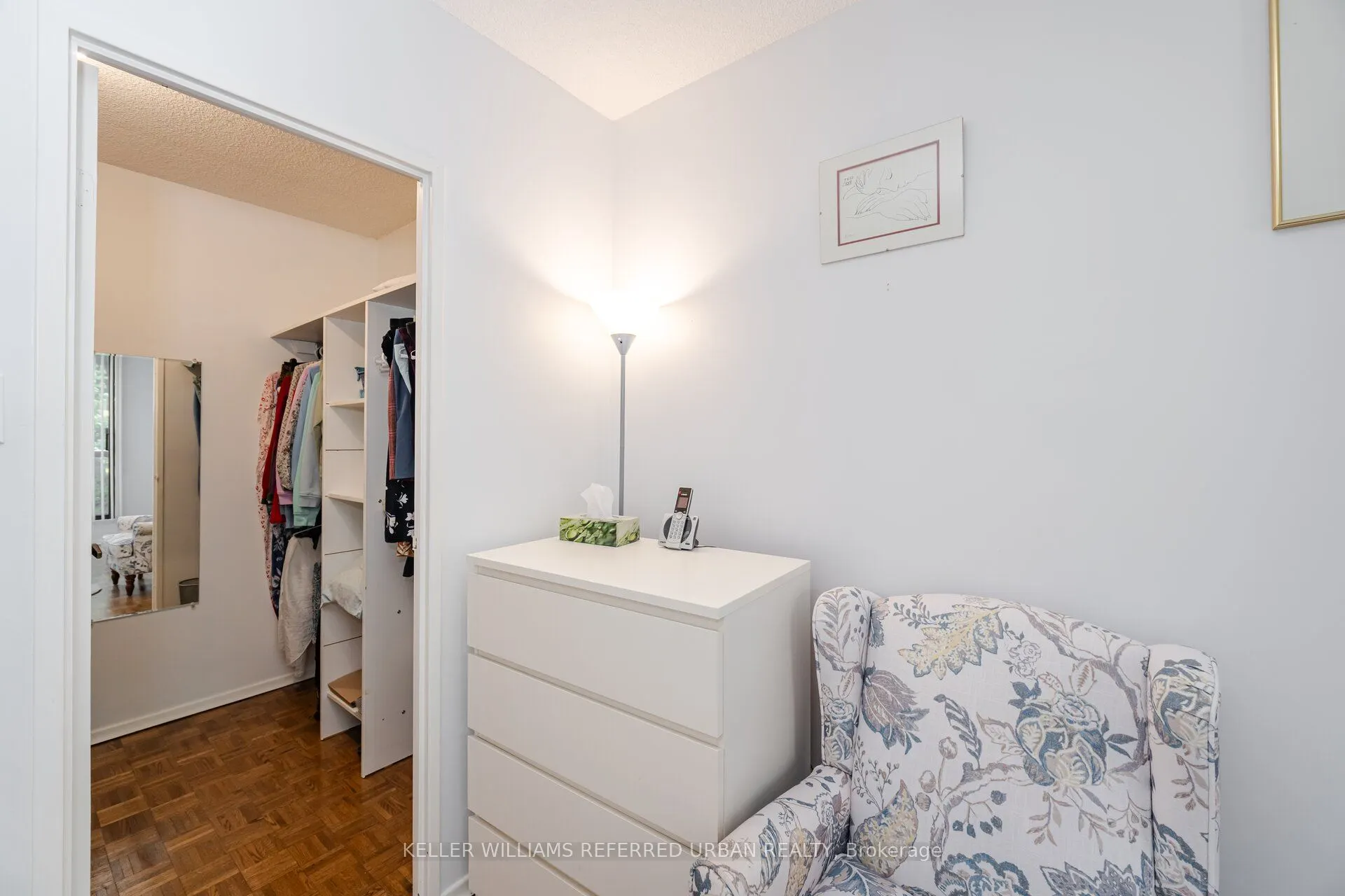 30 Glen Elm Avenue E, #109/209