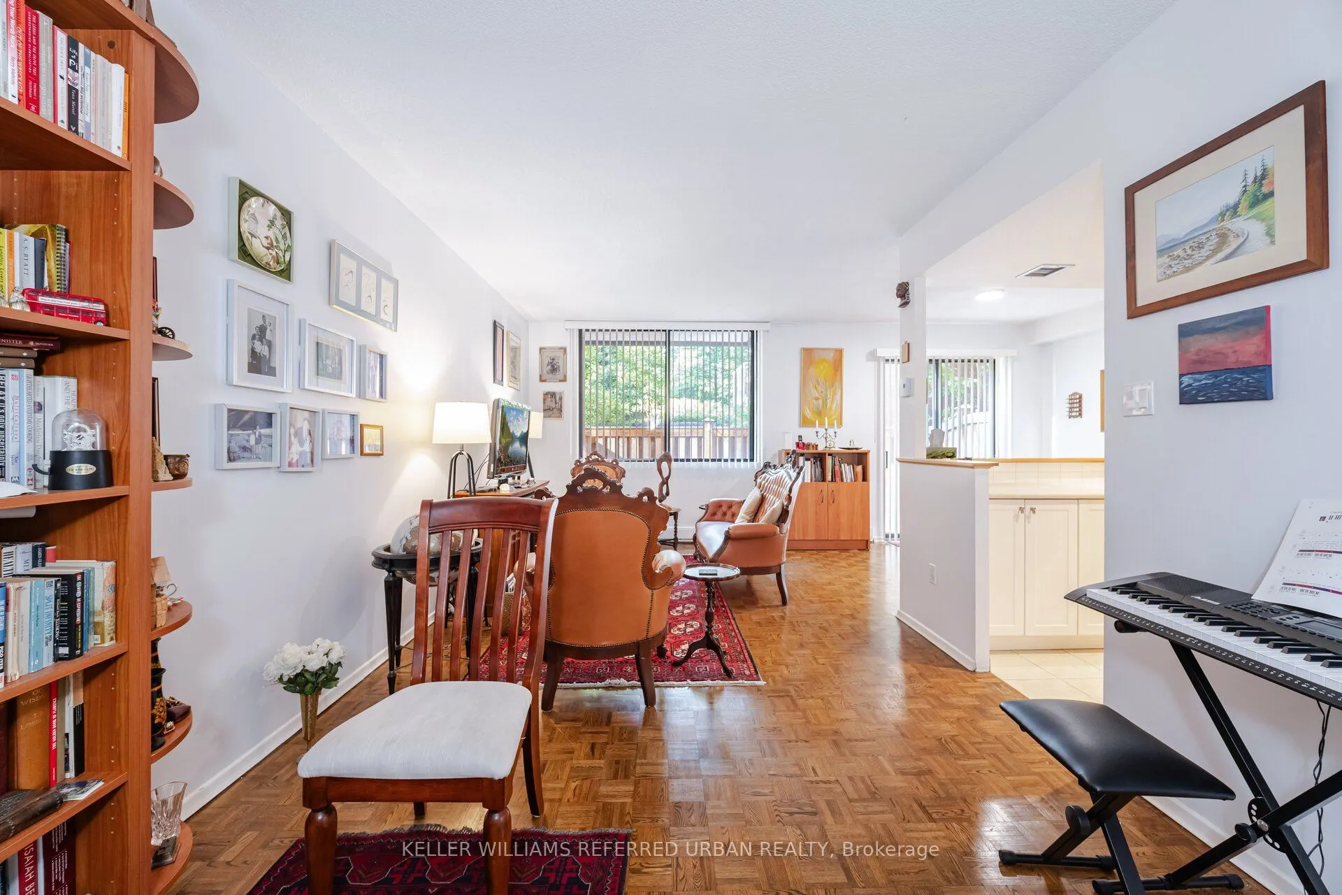 30 Glen Elm Avenue E, #109/209