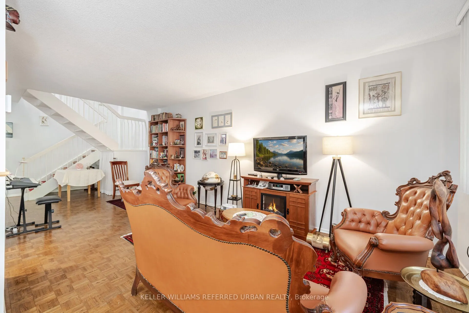 30 Glen Elm Avenue E, #109/209