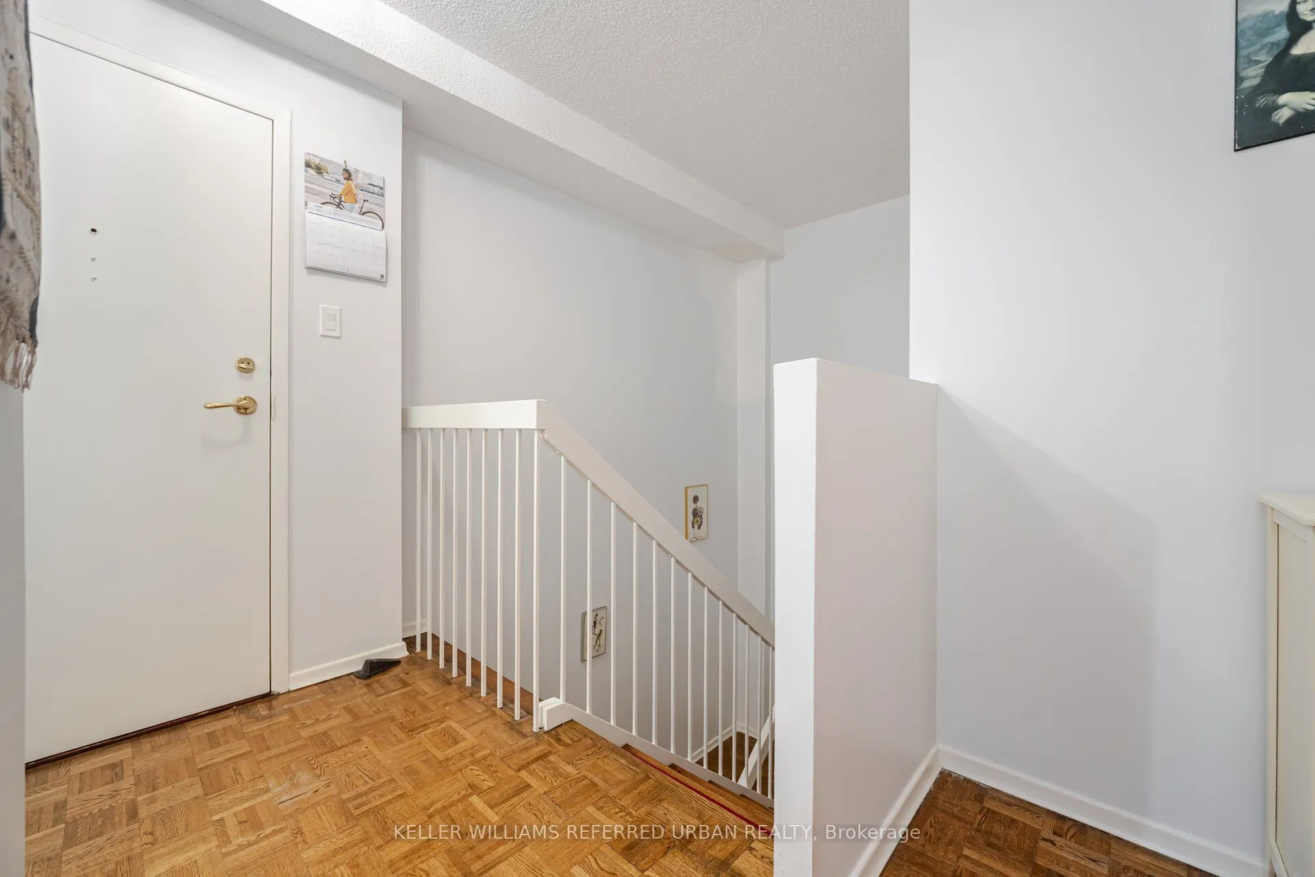 30 Glen Elm Avenue E, #109/209