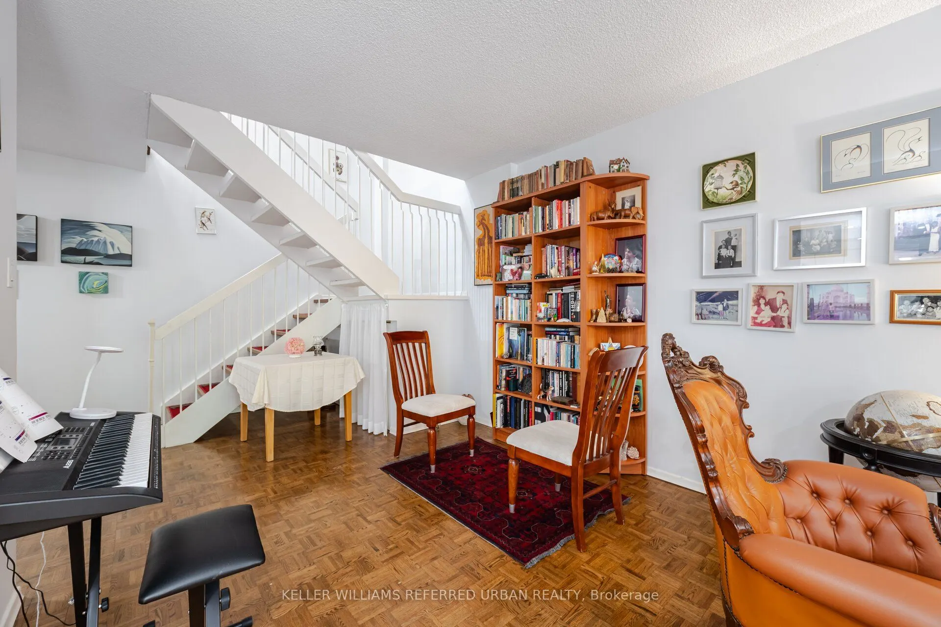 30 Glen Elm Avenue E, #109/209