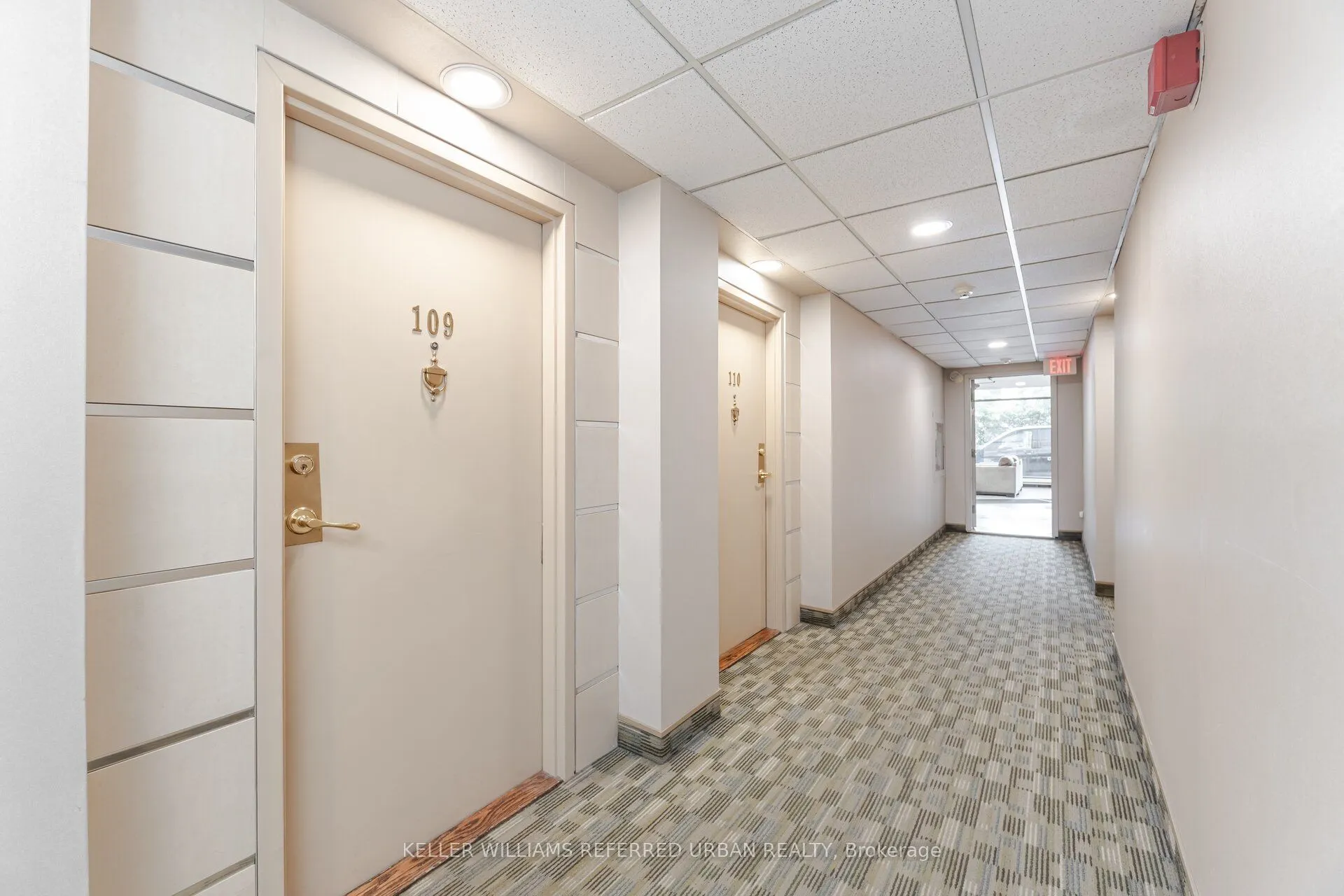 30 Glen Elm Avenue E, #109/209