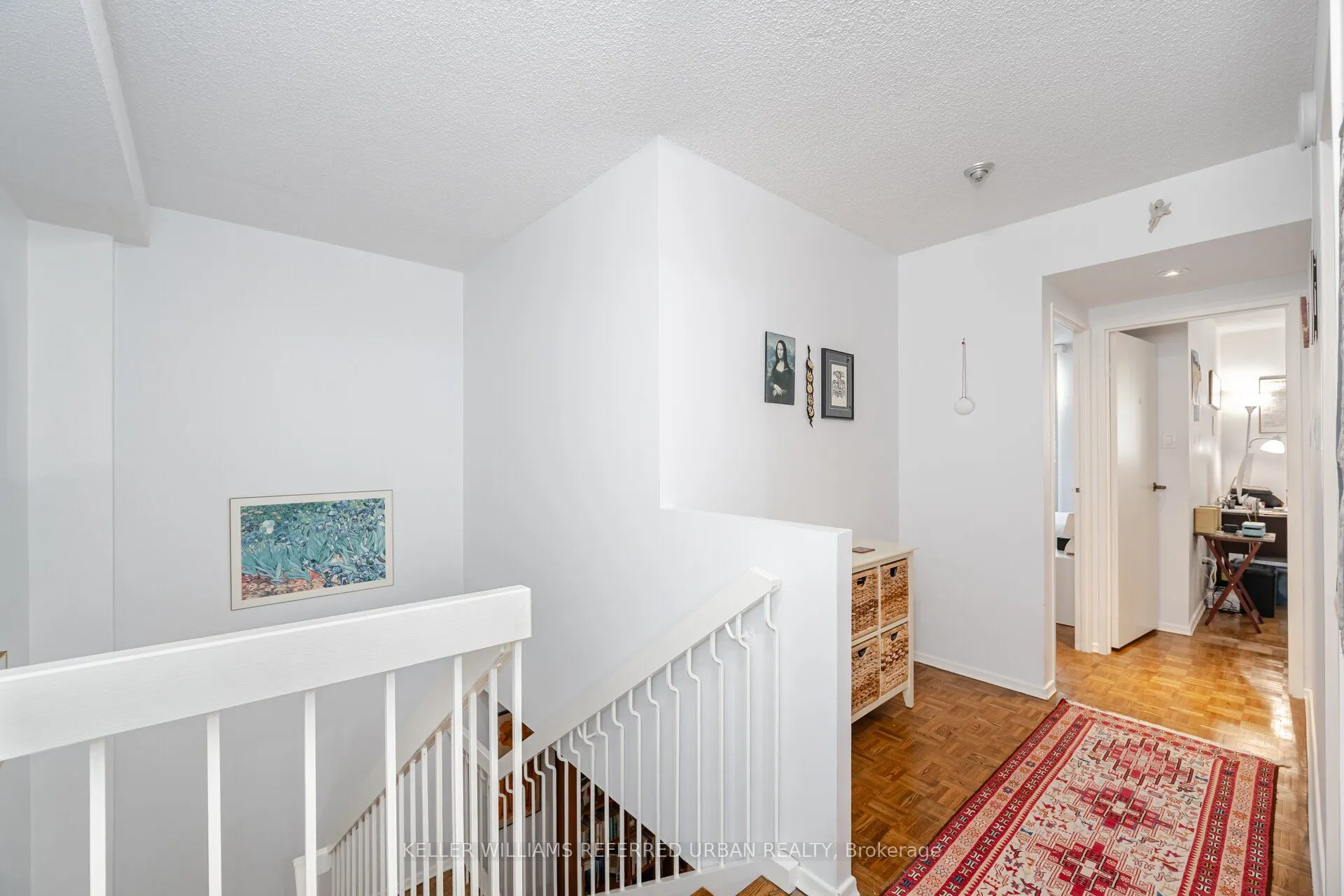30 Glen Elm Avenue E, #109/209
