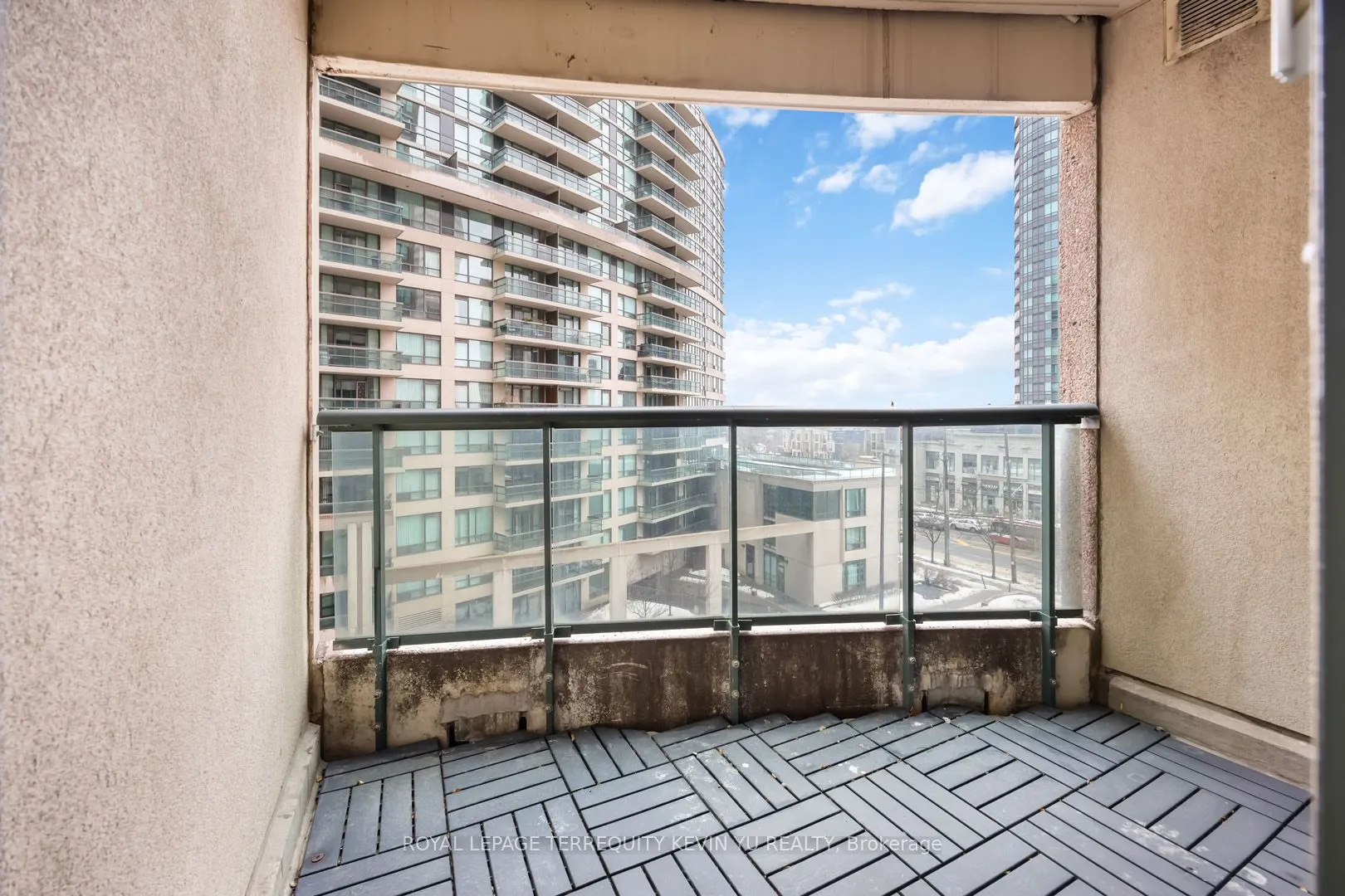 7 Lorraine Drive, #609