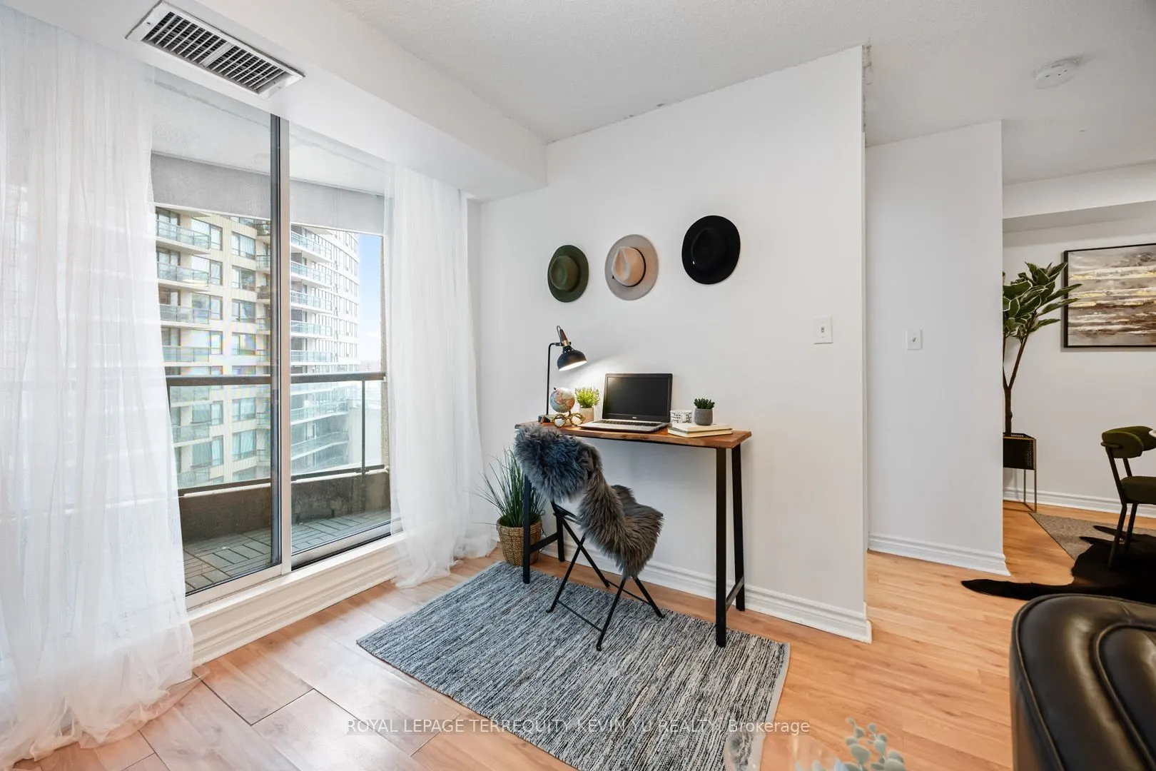 7 Lorraine Drive, #609