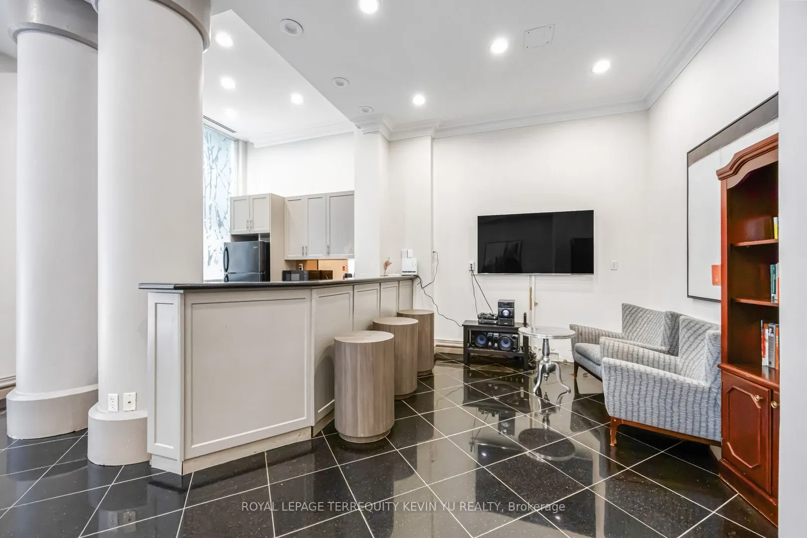 7 Lorraine Drive, #609