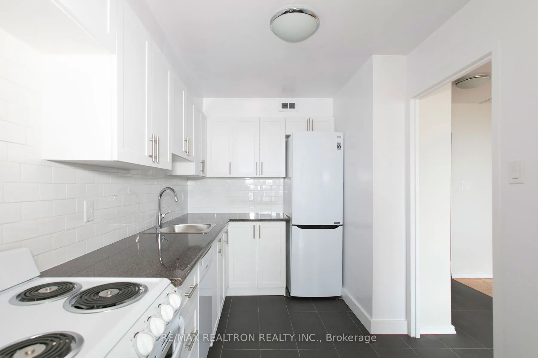 6200 Bathurst Street, #409