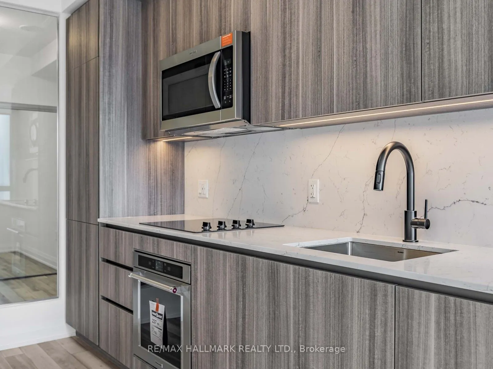 15 Richardson Street, #713