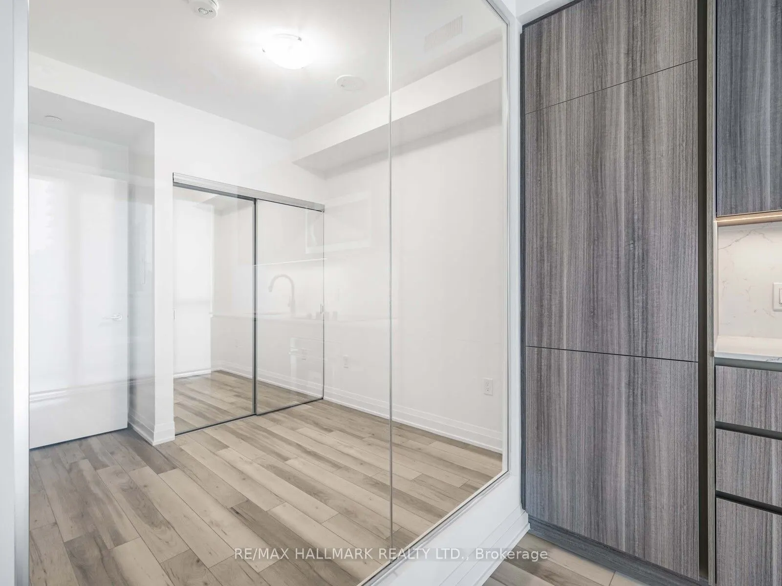 15 Richardson Street, #713