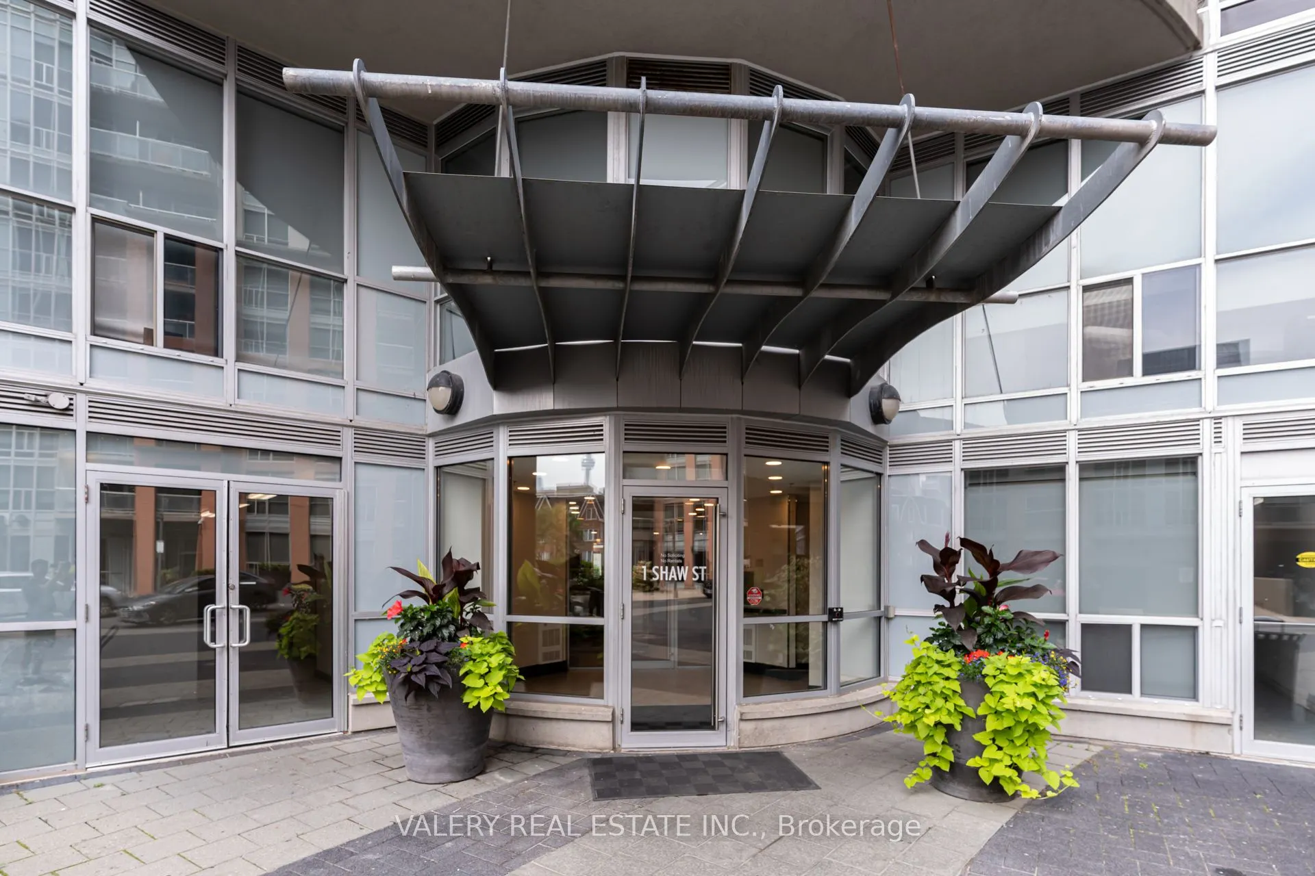 1 Shaw Street, #315