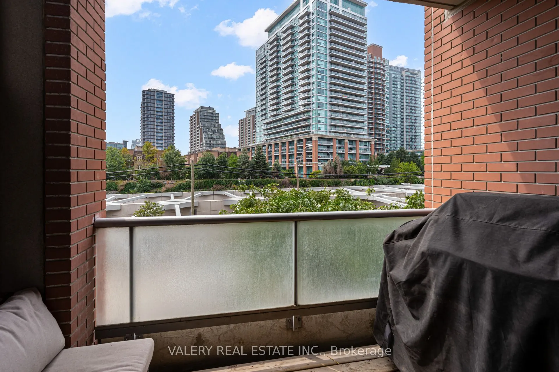 1 Shaw Street, #315