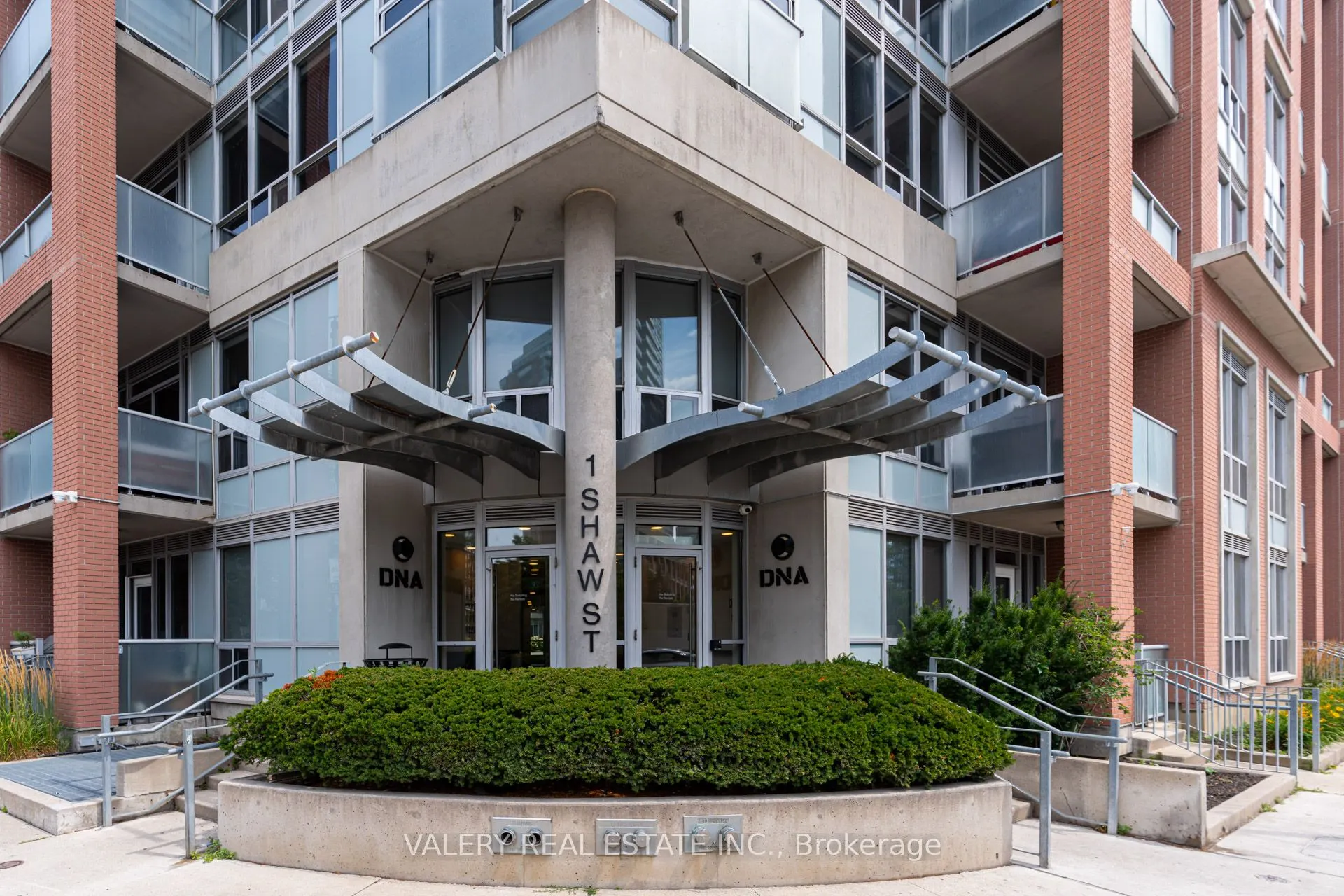 1 Shaw Street, #315