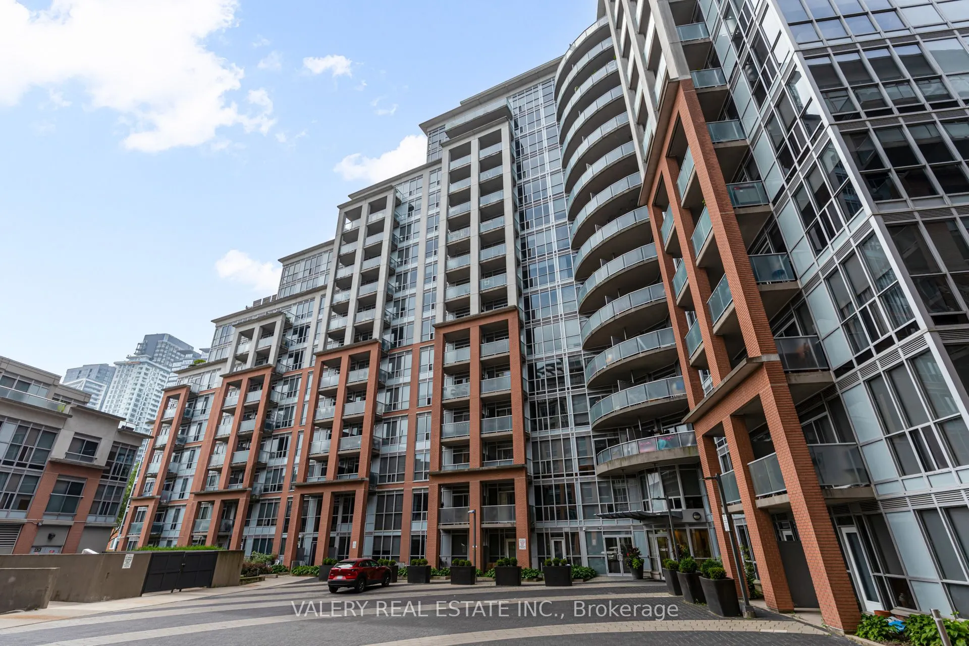 1 Shaw Street, #315
