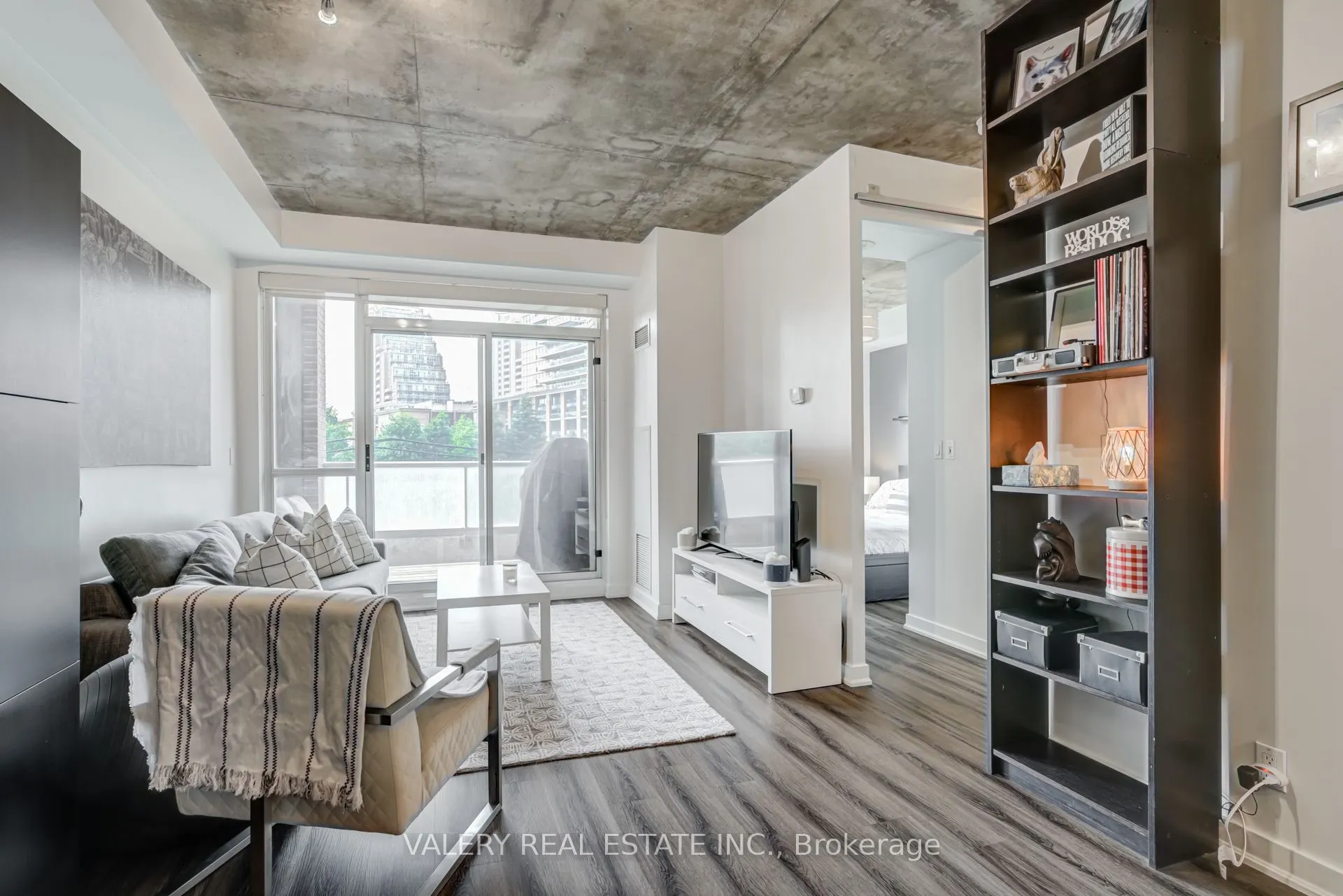 1 Shaw Street, #315